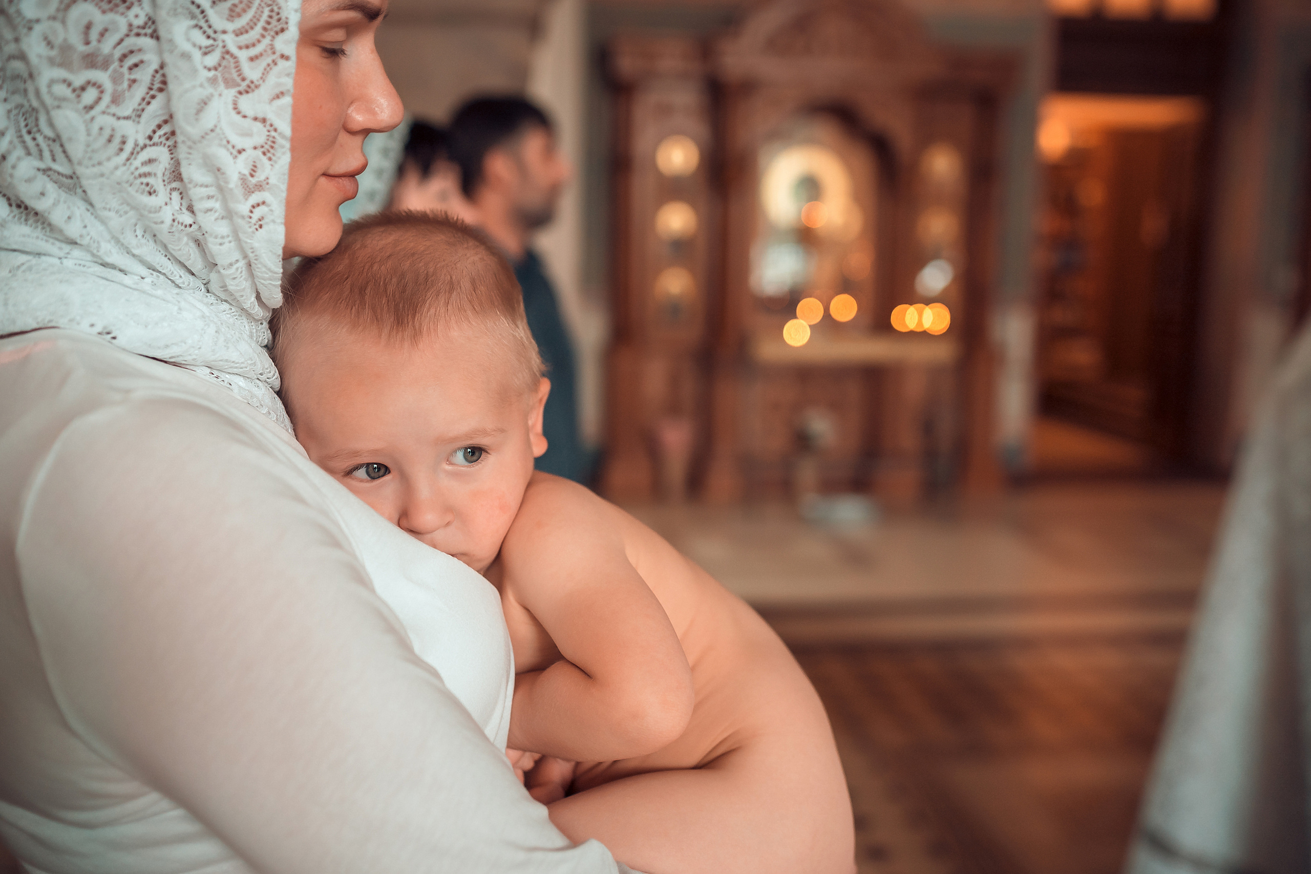 Крещение ребенка в Красноярске, Храм Иоанна Предтечи. Фотограф на Крещение и Венчание в Красноярске Рамазанова Юлия