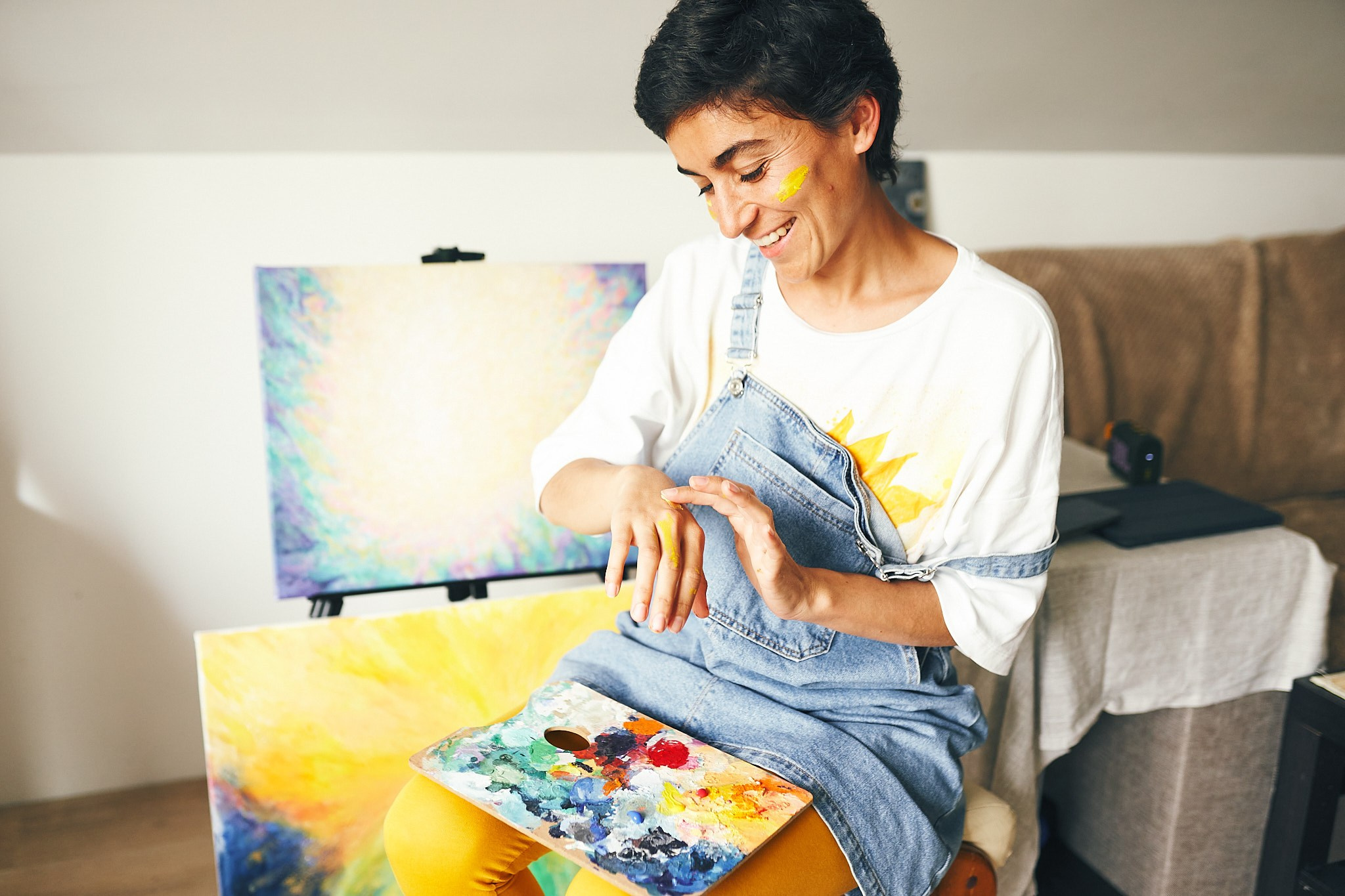 Контент съемка для художницы. Фотограф в Сочи Катя Гончарова