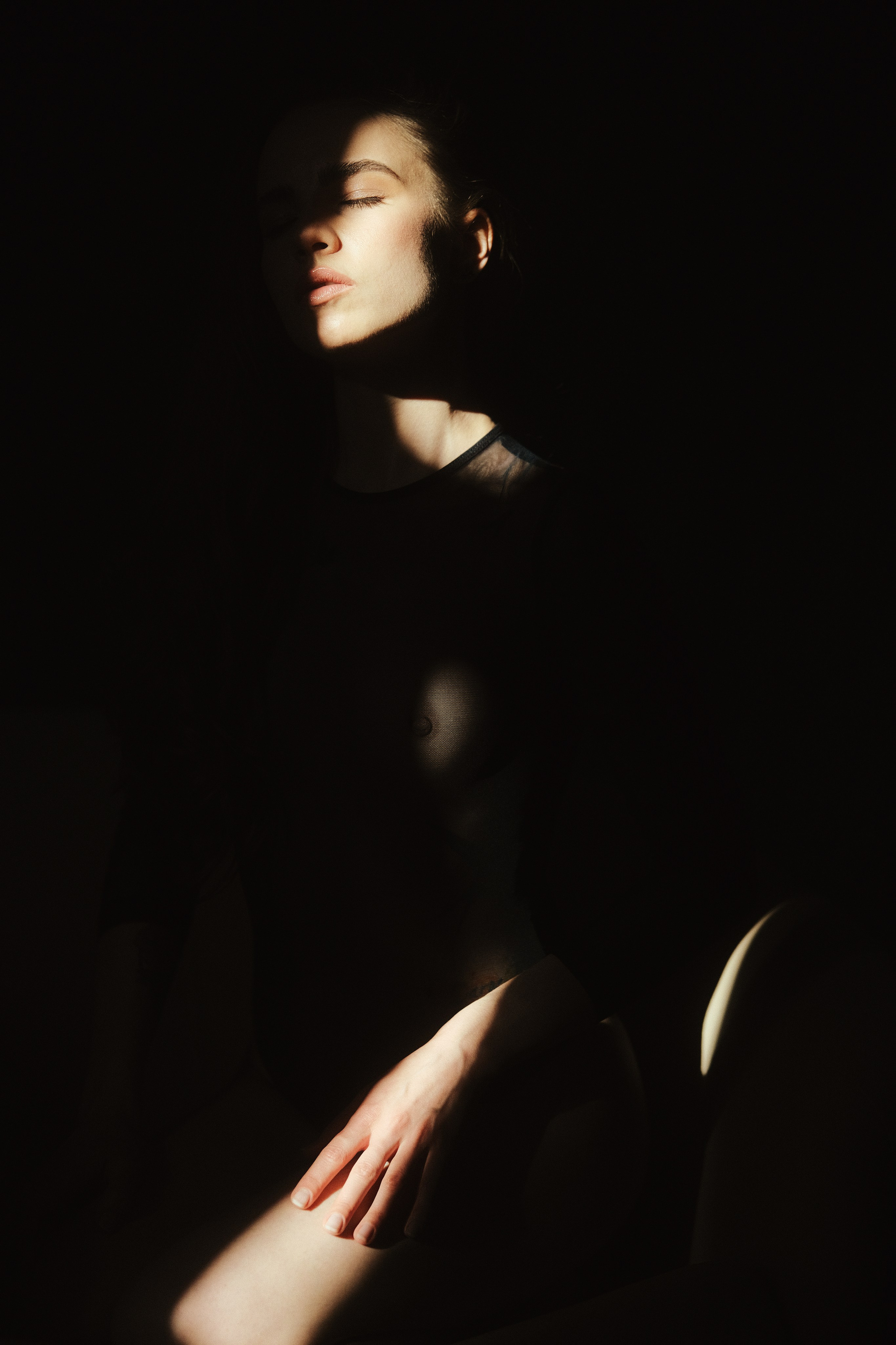 Фотограф Михаил Гуляев. Фотосессия в Новосибирске. Фотосессия ню в студии. Фотосессия ню на природе.