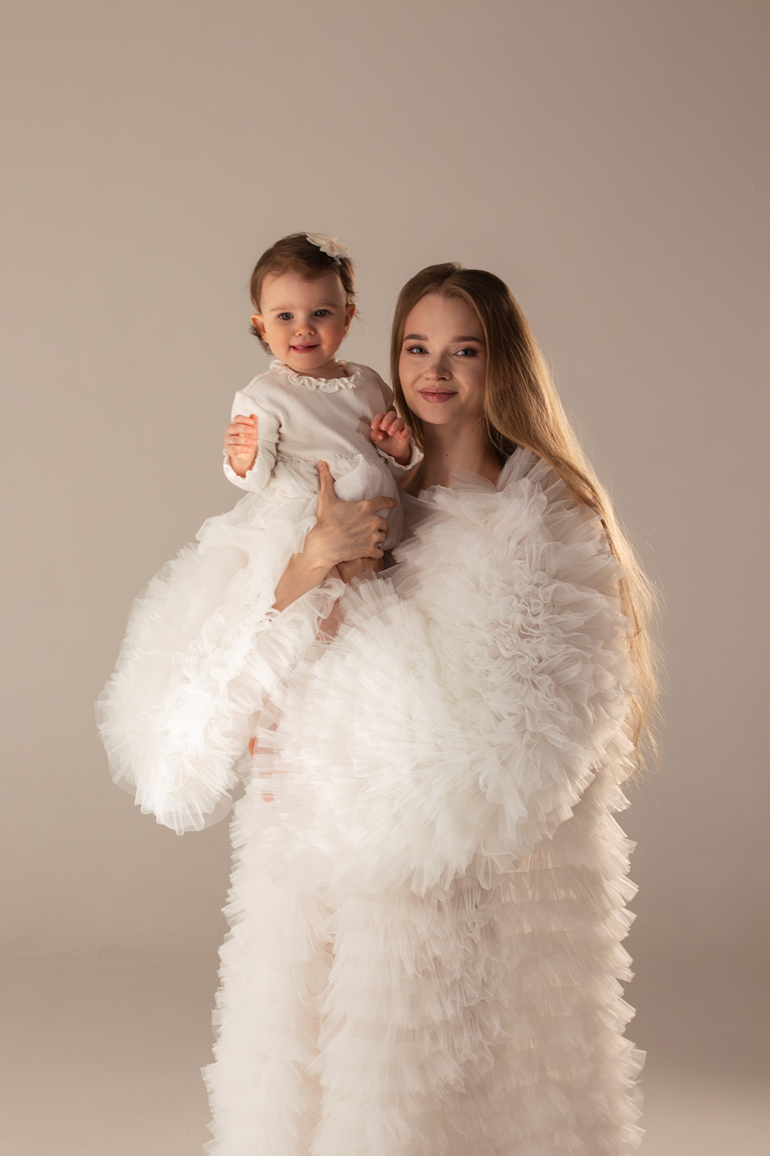 Мама с дочей. Тютина Оля фотограф-ретушер Екатеринбург