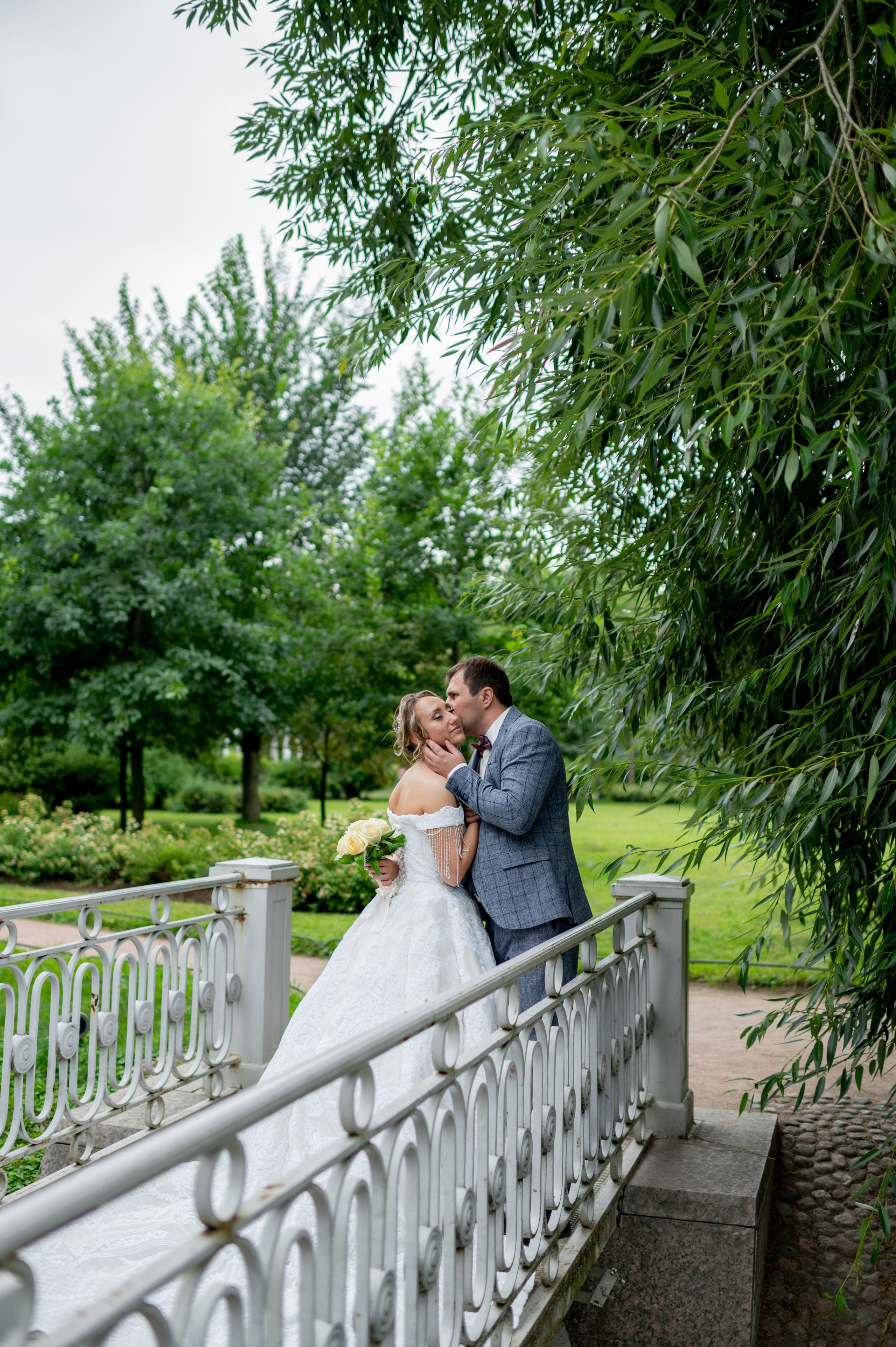 Анастасия и Игорь (фотосессия во Втором Дворце Бракосочетания, Польский сад, здание городской Ратуши). Портретный, семейный и свадебный фотограф в Санкт-Петербурге и в Пушкине Ширяев Денис