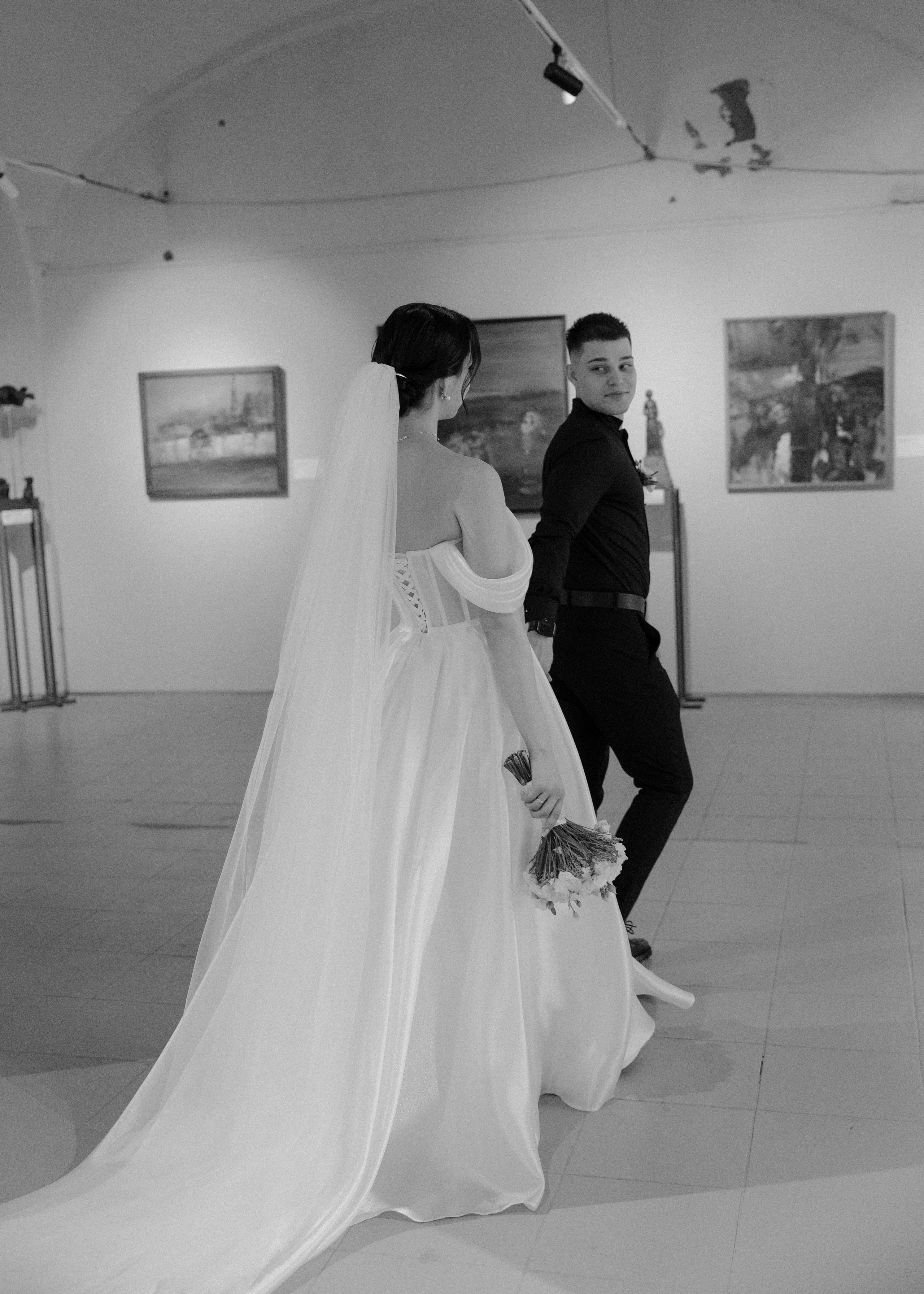 Дарина и Данил в музее изобразительных искусств. Свадебный фотограф в Калининграде Ольга Пасечник