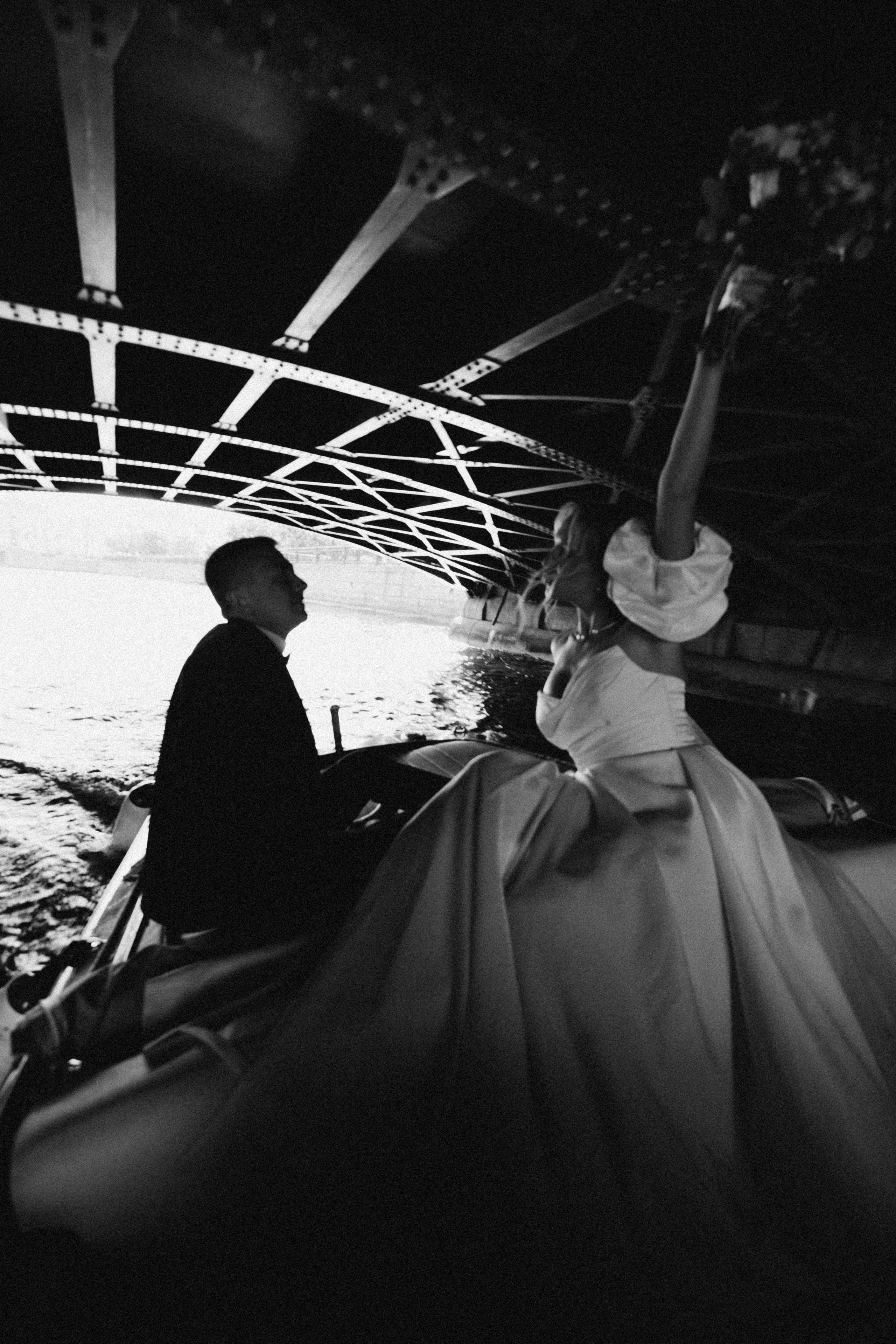 СВАДЕНБНАЯ СЬЕМКА НА КАТЕРЕ ПО КАНАЛАМ САНКТ-ПЕТЕРБУРГА И В АКВАТОРИИ НЕВЫ. Профессиональный фотограф, Санкт-Петербург — Виктория Богомолова