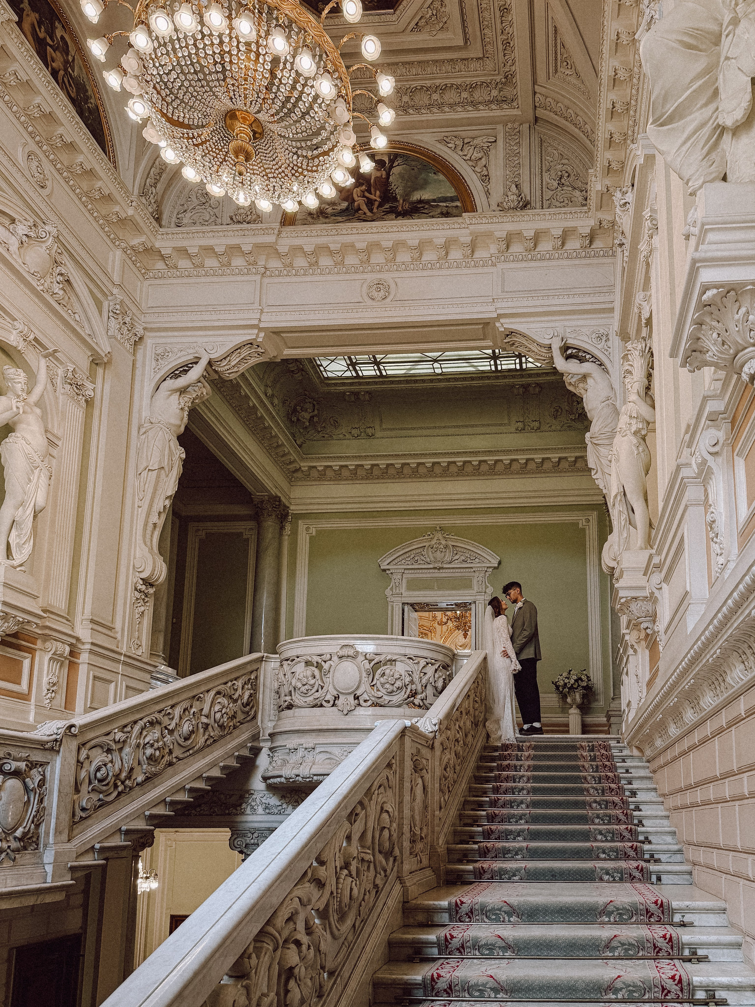 ФОТО НА ТЕЛЕФОН ВО ВРЕМЯ БРАКОСОЧЕТАНИЯ В ПЕРВОМ ДВОРЦЕ И ПРОГУЛКИ. Профессиональный фотограф, Санкт-Петербург — Виктория Богомолова