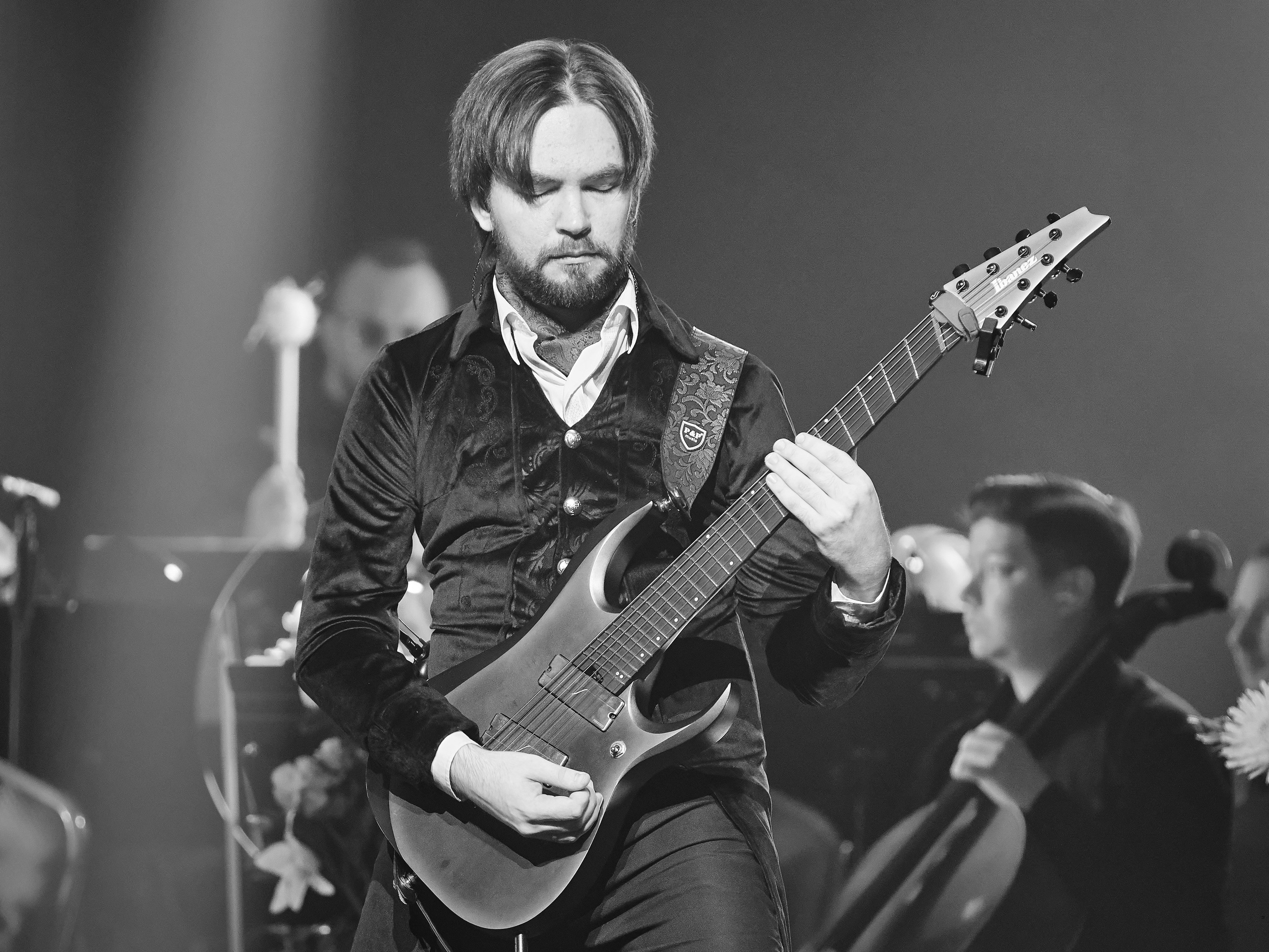 Saphath с симф.оркестром. Фотограф. г. Южно-Сахалинск. Олег Толстов