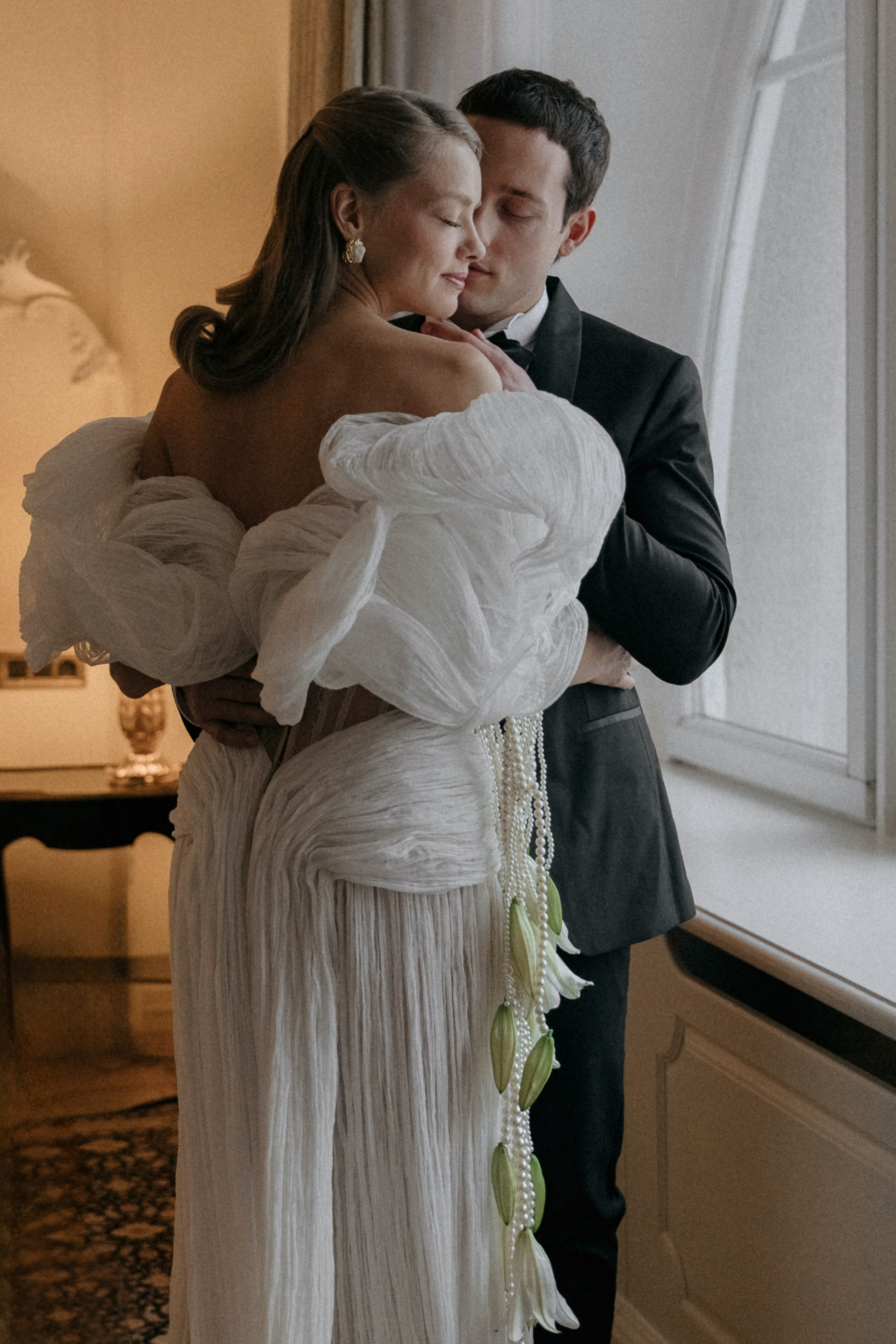 Свадебная фотосъемка в отеле Савой. Свадебный фотограф Москва