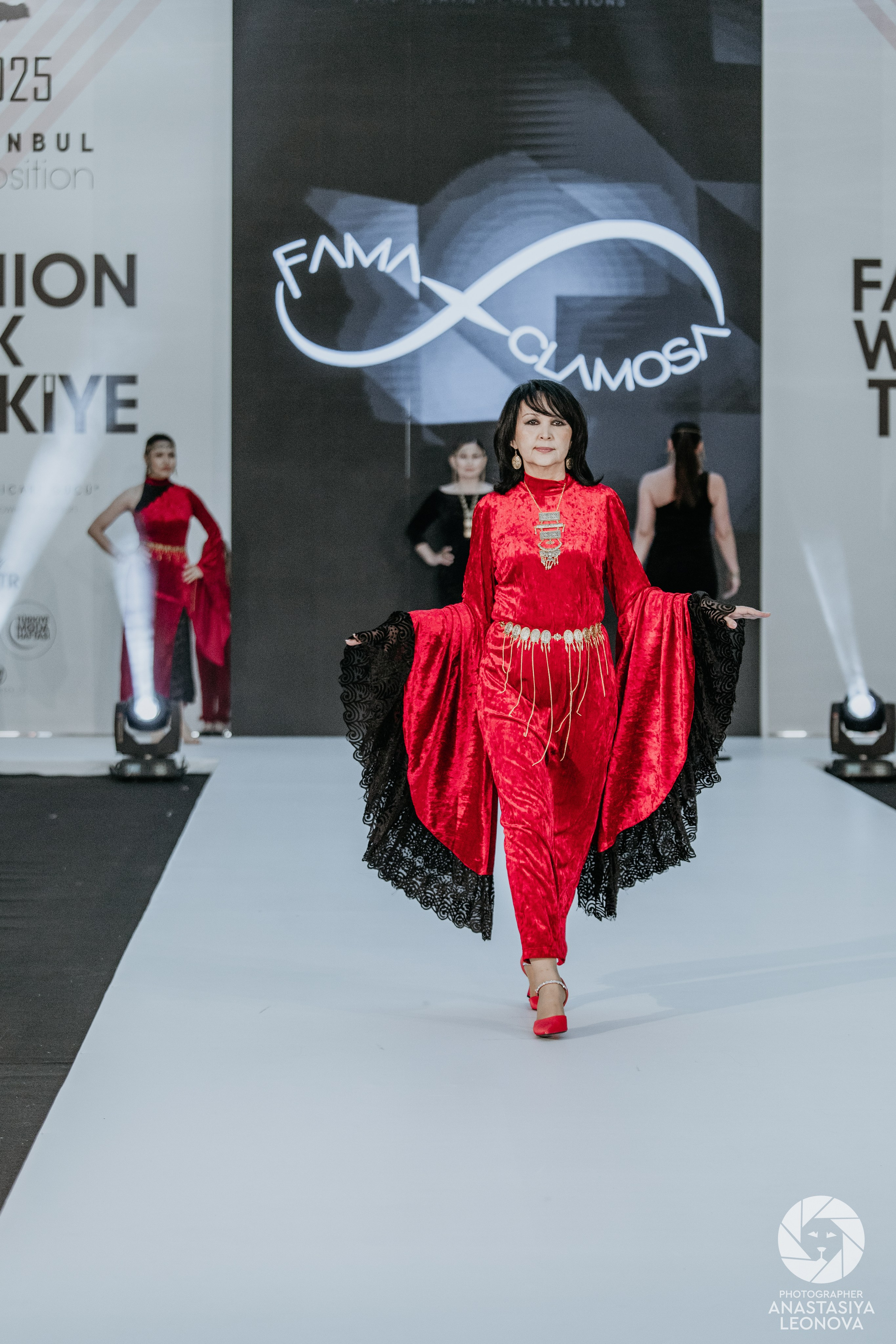 Fashion Week Türkiye [spring, 2025]. Anastasia Leonowa