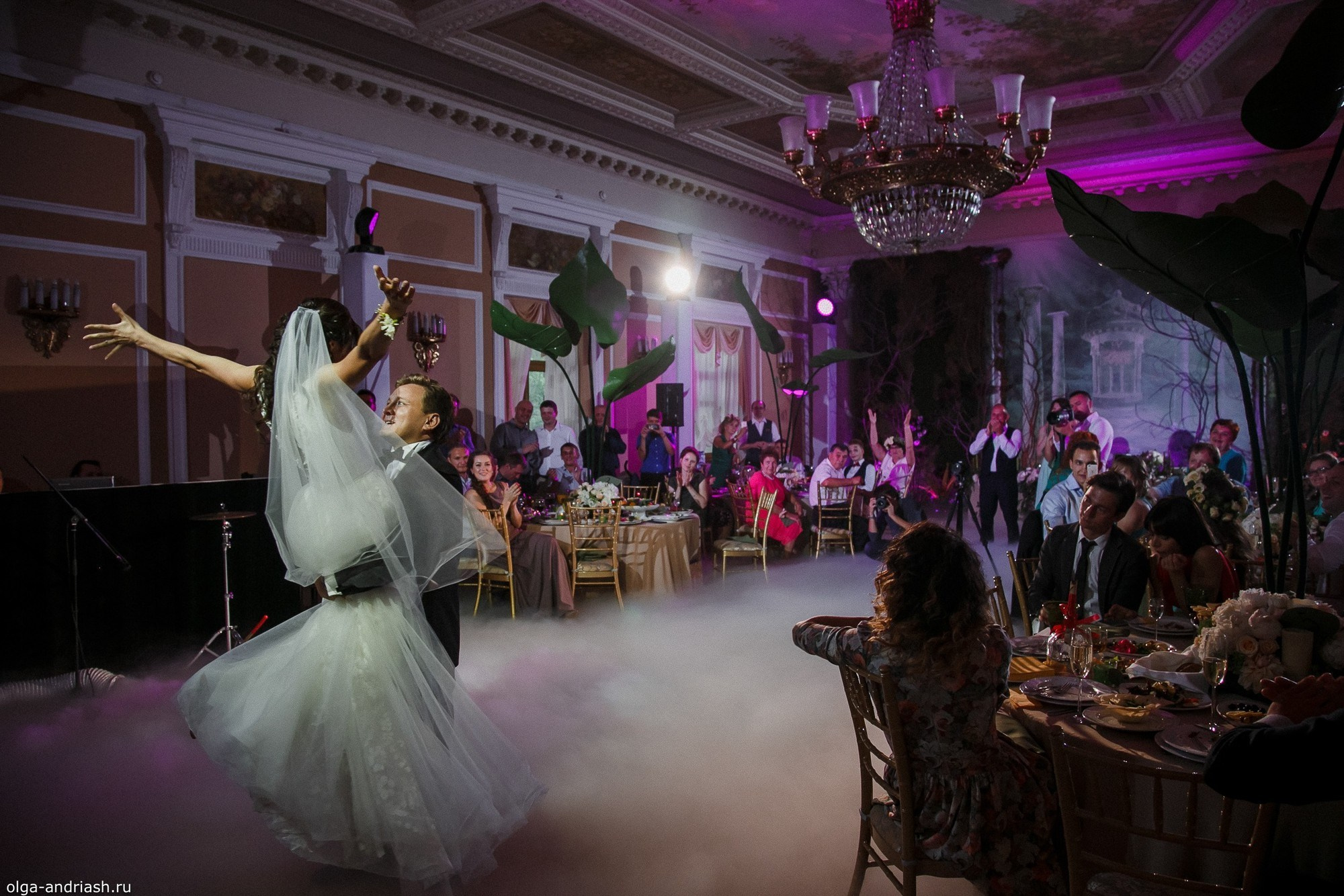 Вечерняя выездная регистрация. Семейный, портретный и свадебный фотограф в Санкт-Петербурге и Москве