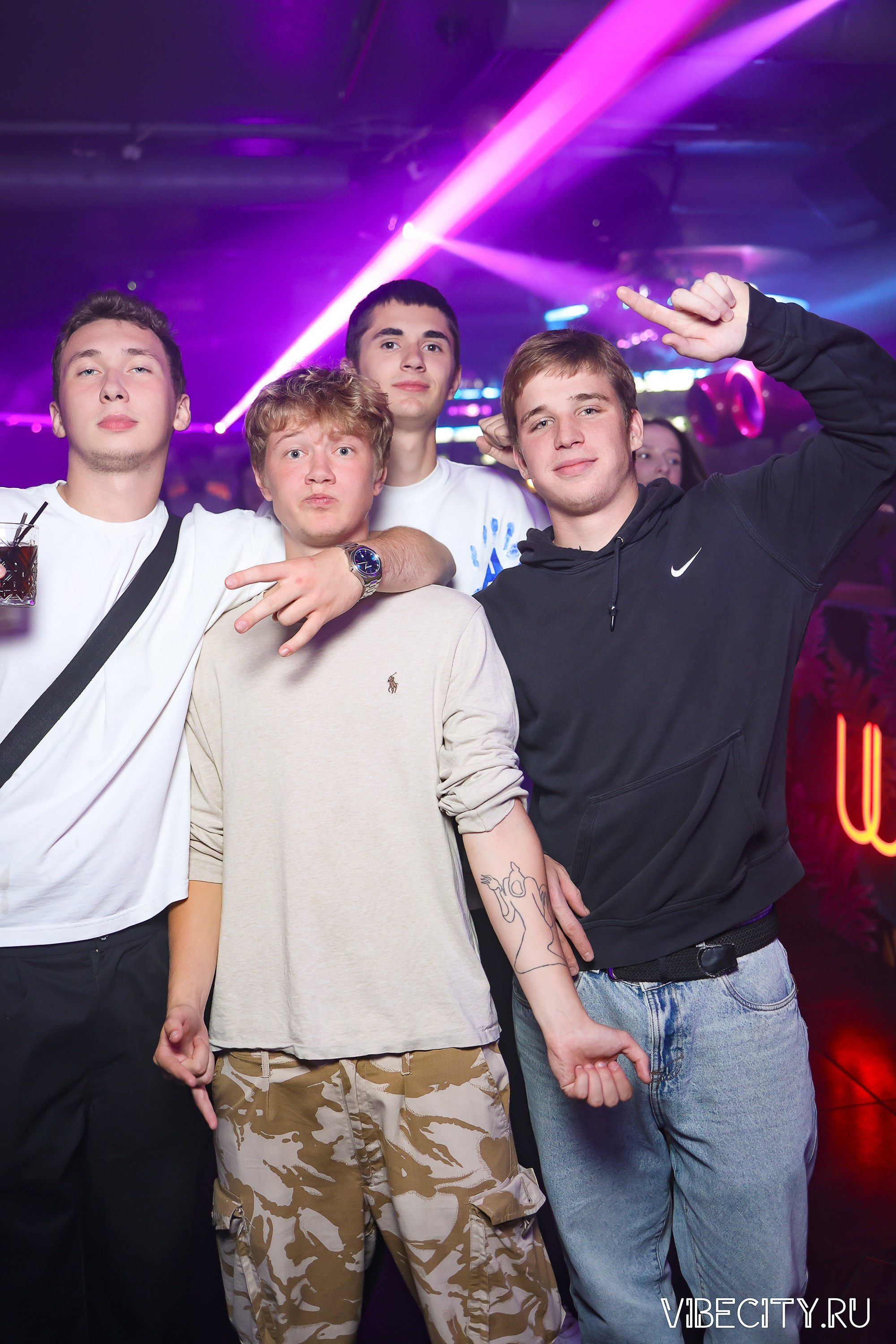 DOUBLE U. VIBECITY.RU Вайб Сити Ру Фоторепортажи Фотоотчеты Калининград