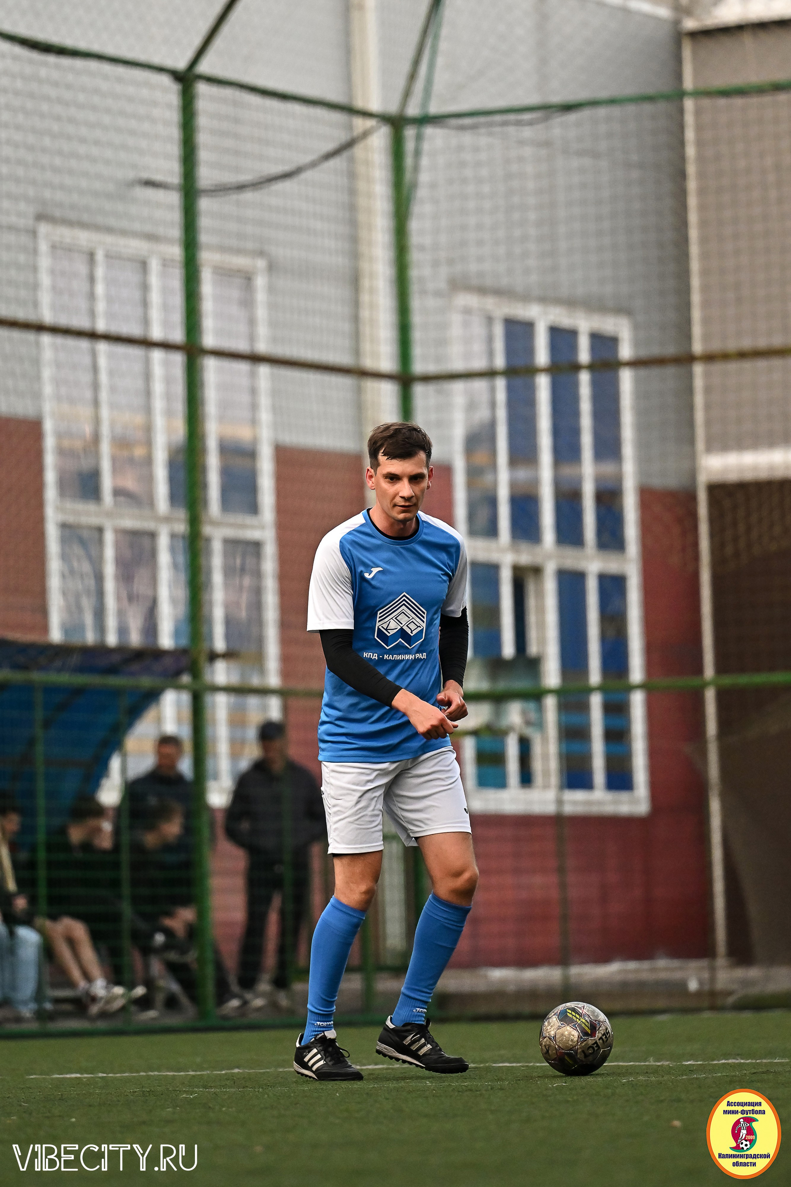 ИГРЫ МИНИ-ФУТБОЛЬНОЙ И КОРПОРАТИВНОЙ ЛИГИ. VIBECITY.RU Вайб Сити Ру Фоторепортажи Фотоотчеты Калининград