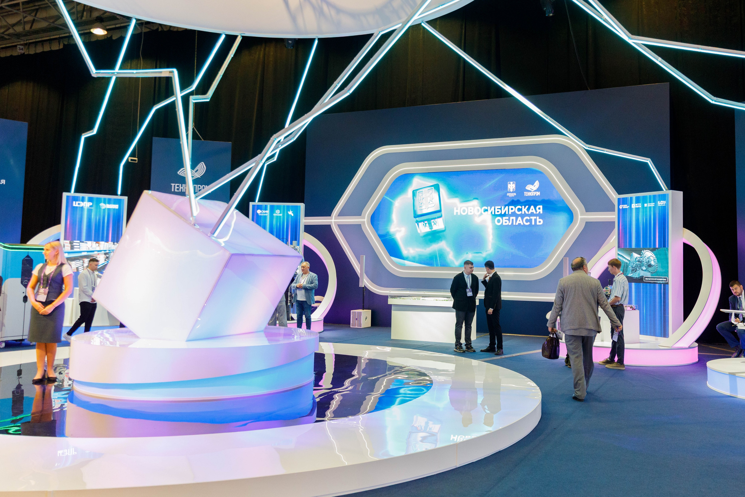 ТЕХНОПРОМ 2025 г. Репортажный фотограф в Новосибирске Алена Помазунова