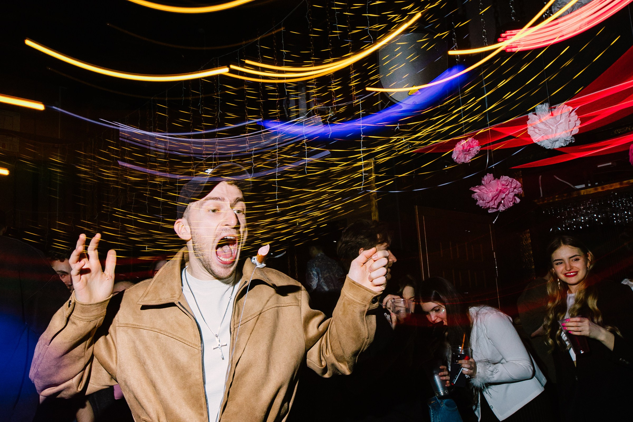 Вечеринка в стиле 00-х. Женский и репортажный фотограф Москва Натали Смирнова