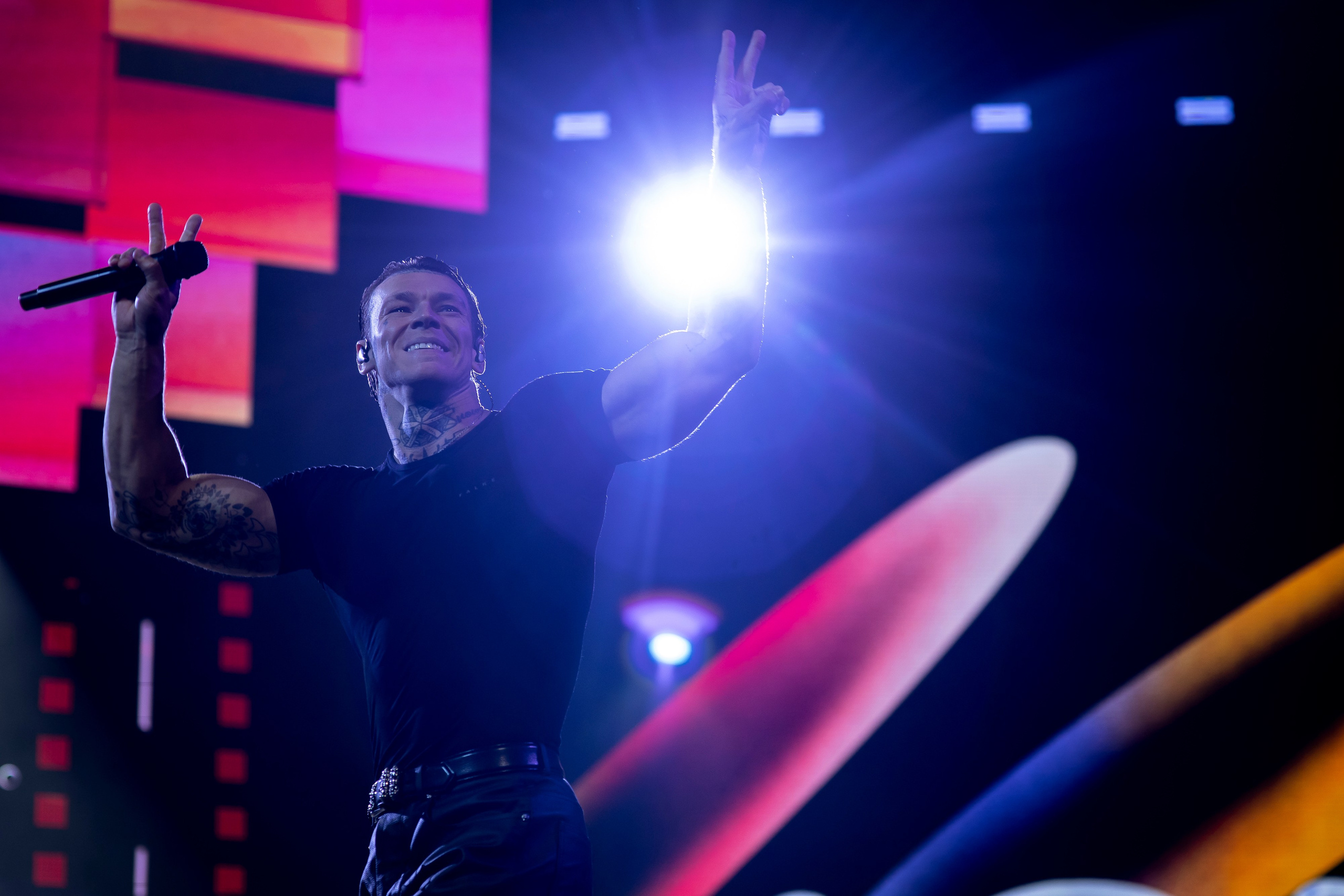 BIG LOVE SHOW 2025/ БИГ ЛАВ ШОУ 2025. ЛАВ РАДИО. ФОТОГРАФ МОСКВА. КОНЦЕРТ. АРЕНА LIVE.  КЛАВА КОКА. ЛЕША СВИК. МАРИ КРАЙМБРЕРИ. ДИМА БИЛАН. ОЛЬГА БУЗОВА. ЛЮСЯ ЧЕБОТИНА. ВАНЯ ДМИТРИЕНКО. ЮЛИАННА КАРАУЛОВА. ХАННА. ЮЛИЯ ПАРШУТА. ХАБИБ. NILETTO. ARTIC & ASTI