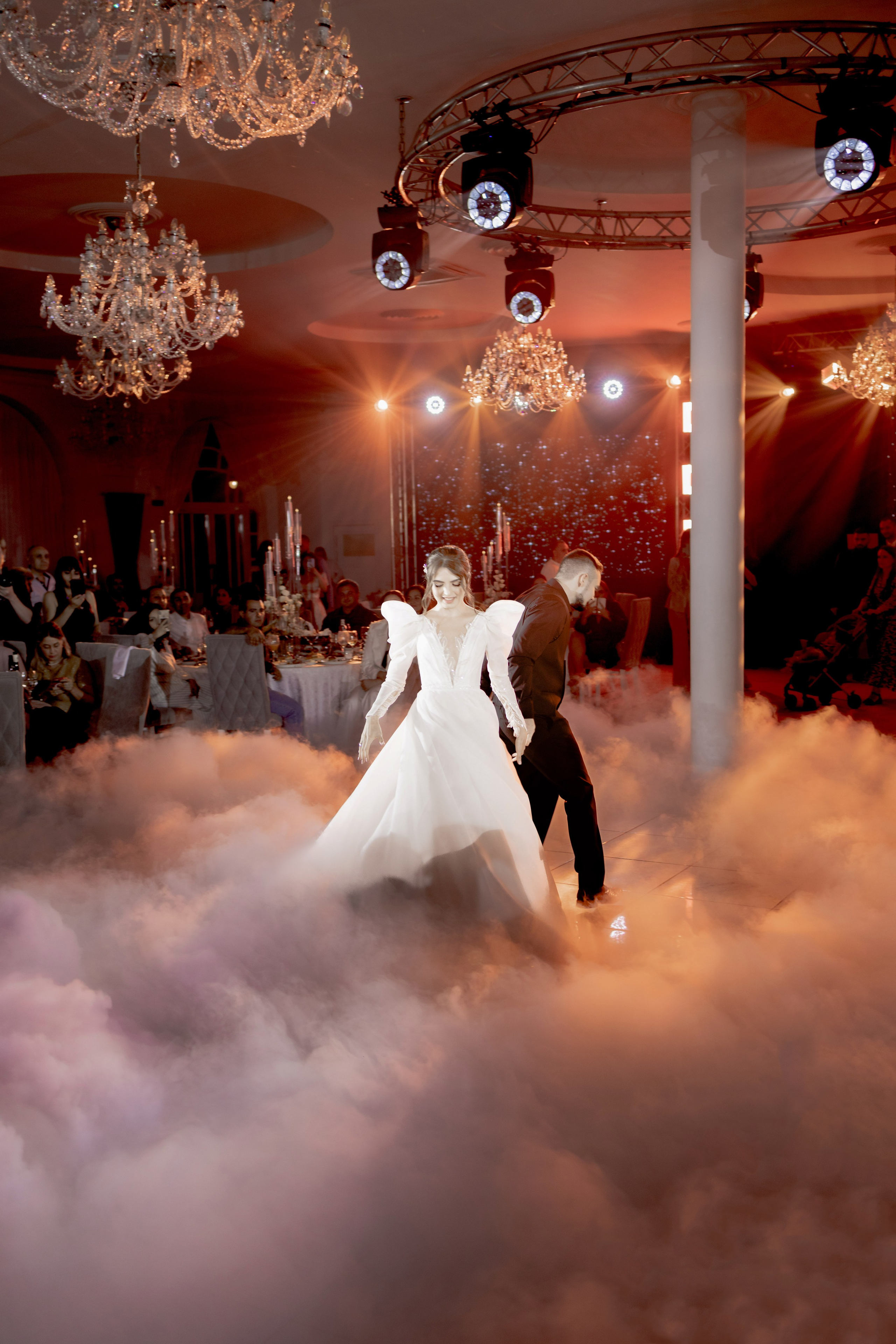 Свадебные съемки. Профессиональный фотограф и видеооператор