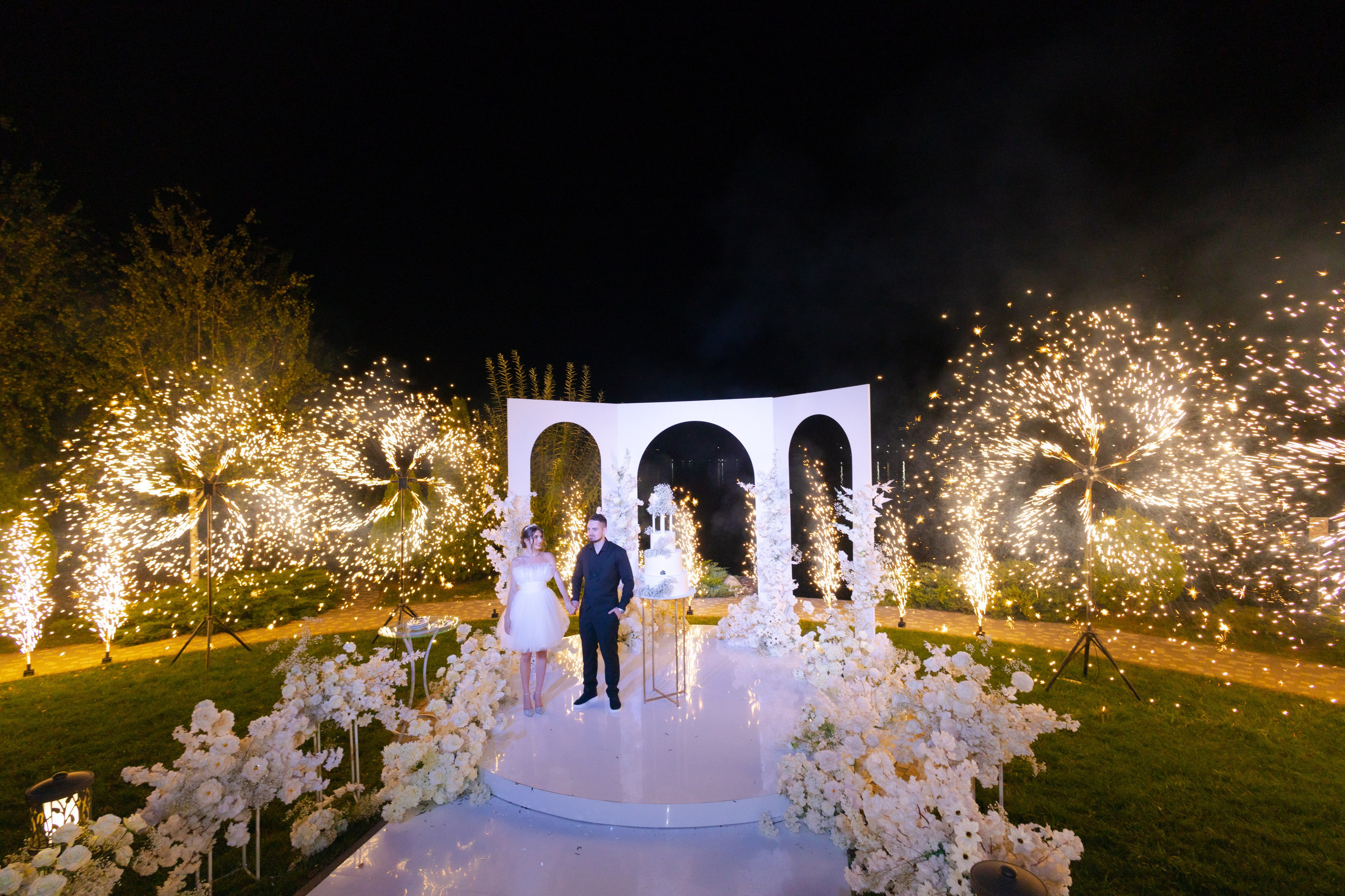 Свадебные съемки. Профессиональный фотограф и видеооператор