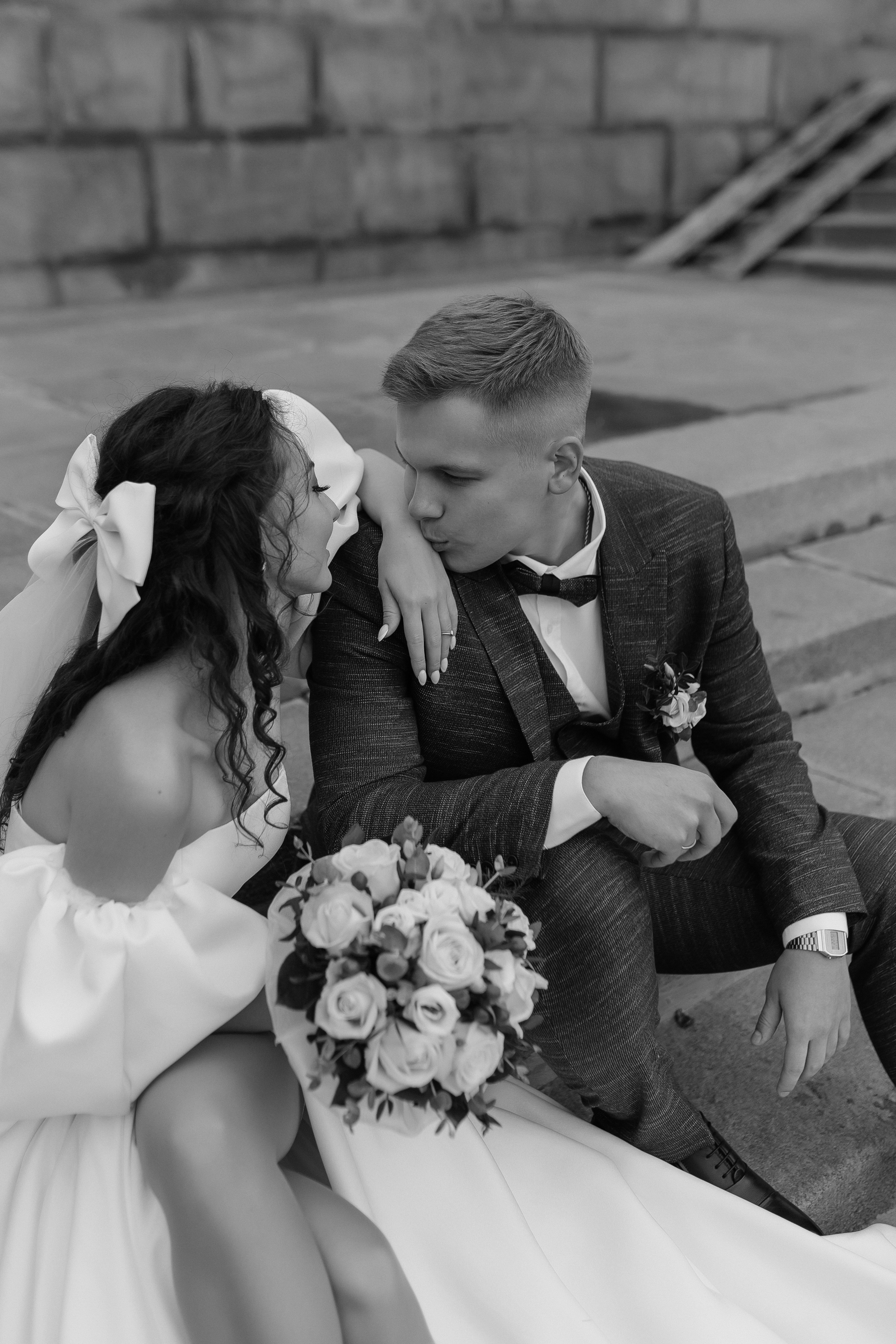 Свадебная фотосессия на набережной Москвы реки. Фото Радости. Свадебный и семейный фотограф в Москве Юлия Самойлова