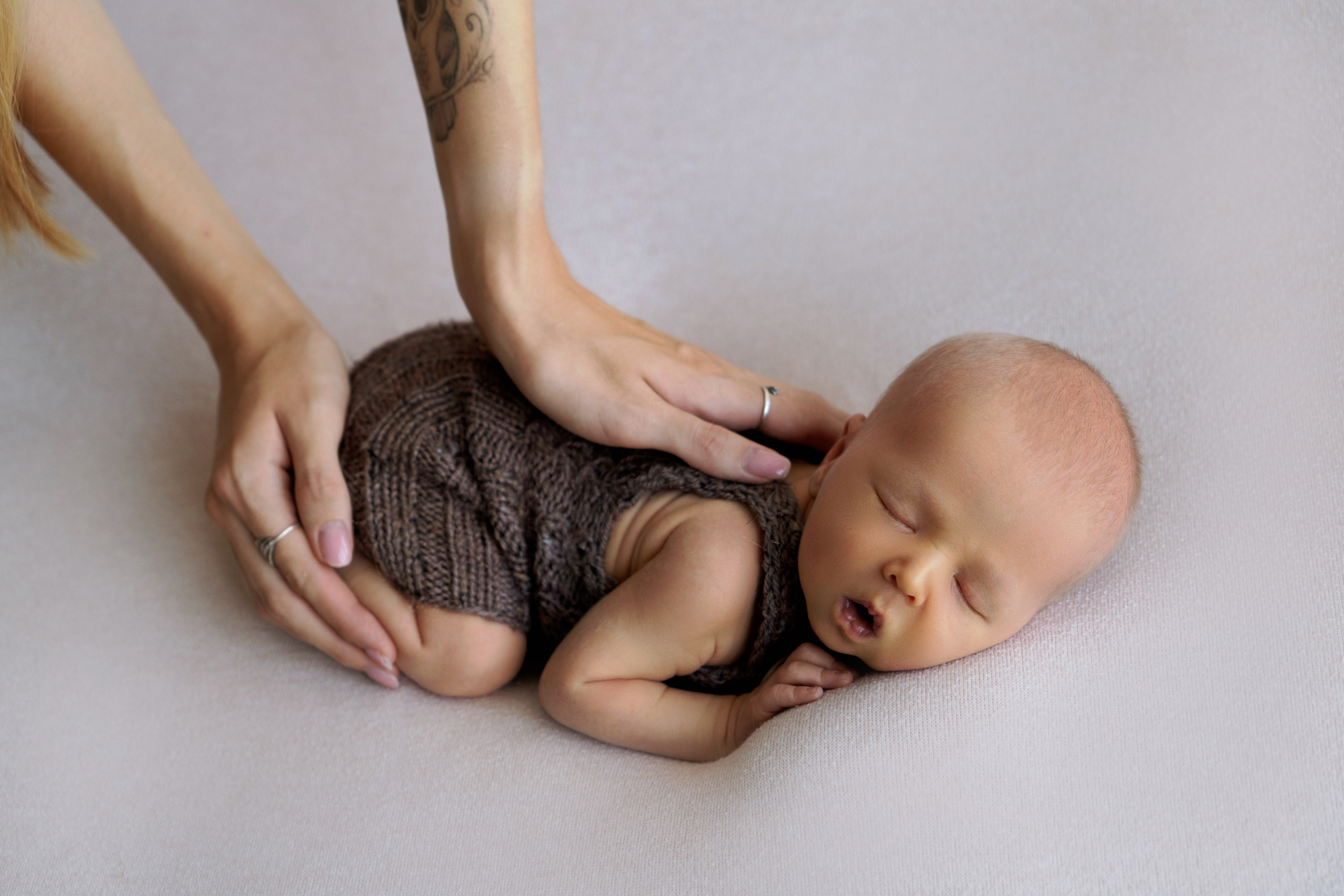 Newborn — мальчики. Фотосессия беременности в Барнауле