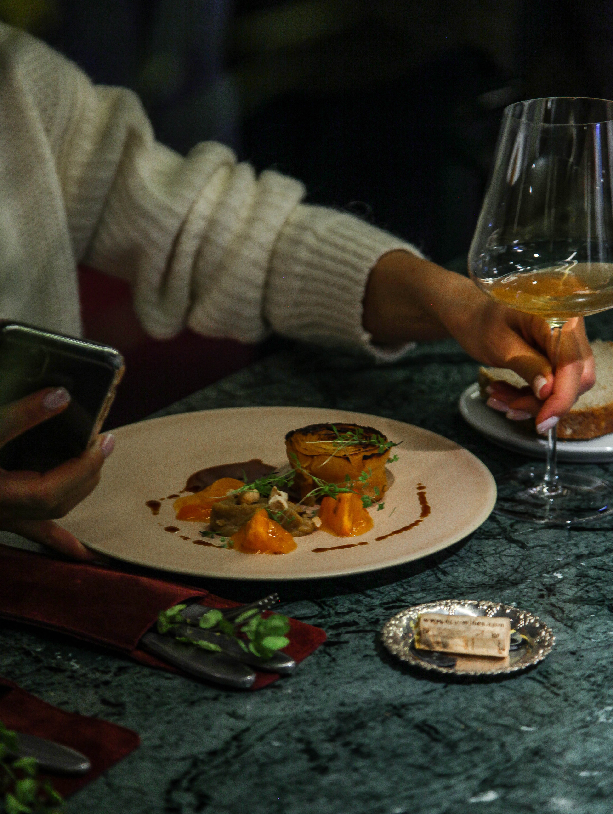 Ресторан Commons | Репортаж ужина с Викторией Мосиной. Фуд-фотограф и видеограф из Петербурга