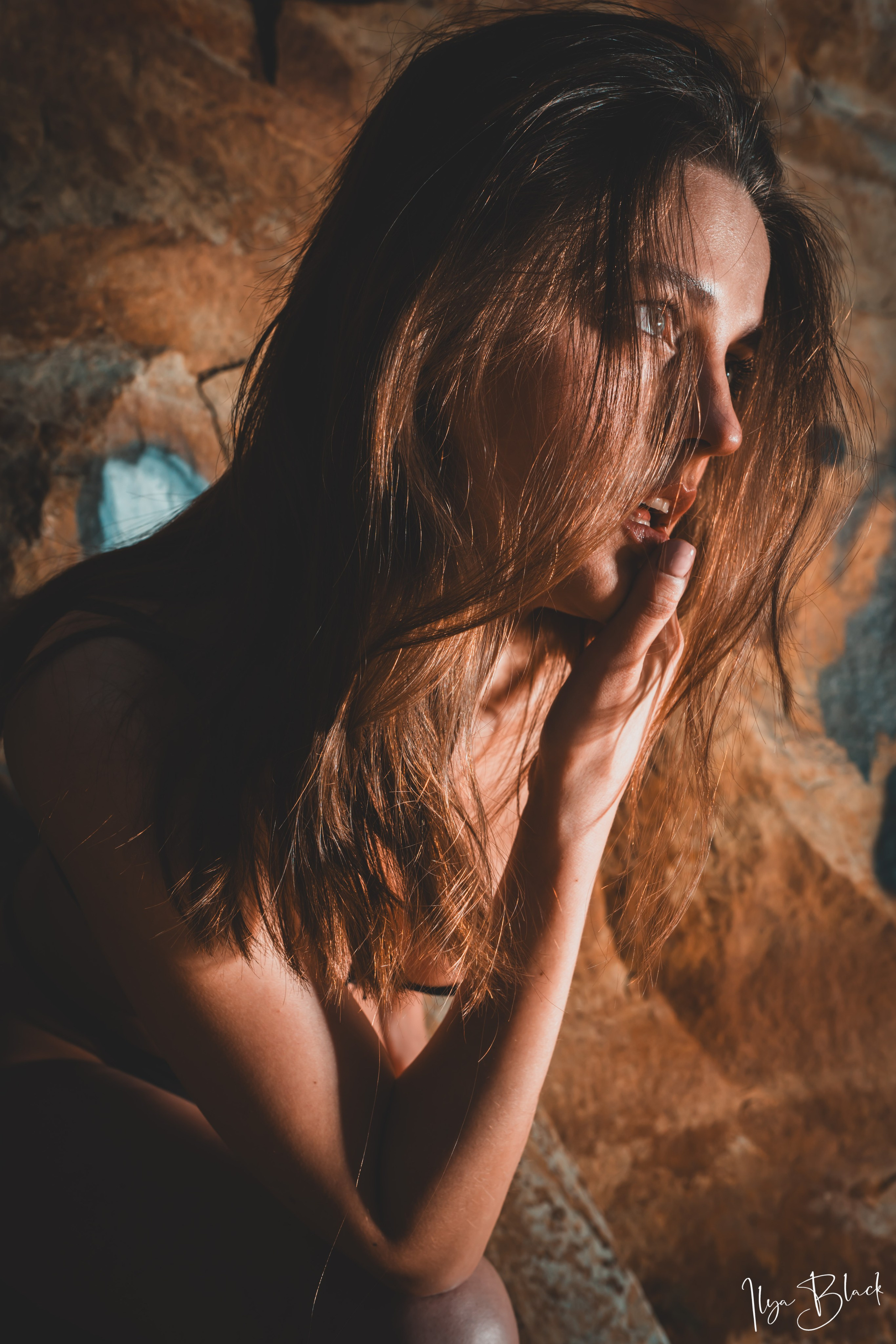 Portrait. Приветствую!  Я Ilya Black, увлечен фотографией и работаю в разных жанрах, от динамичной уличной съемки до изысканного фешена