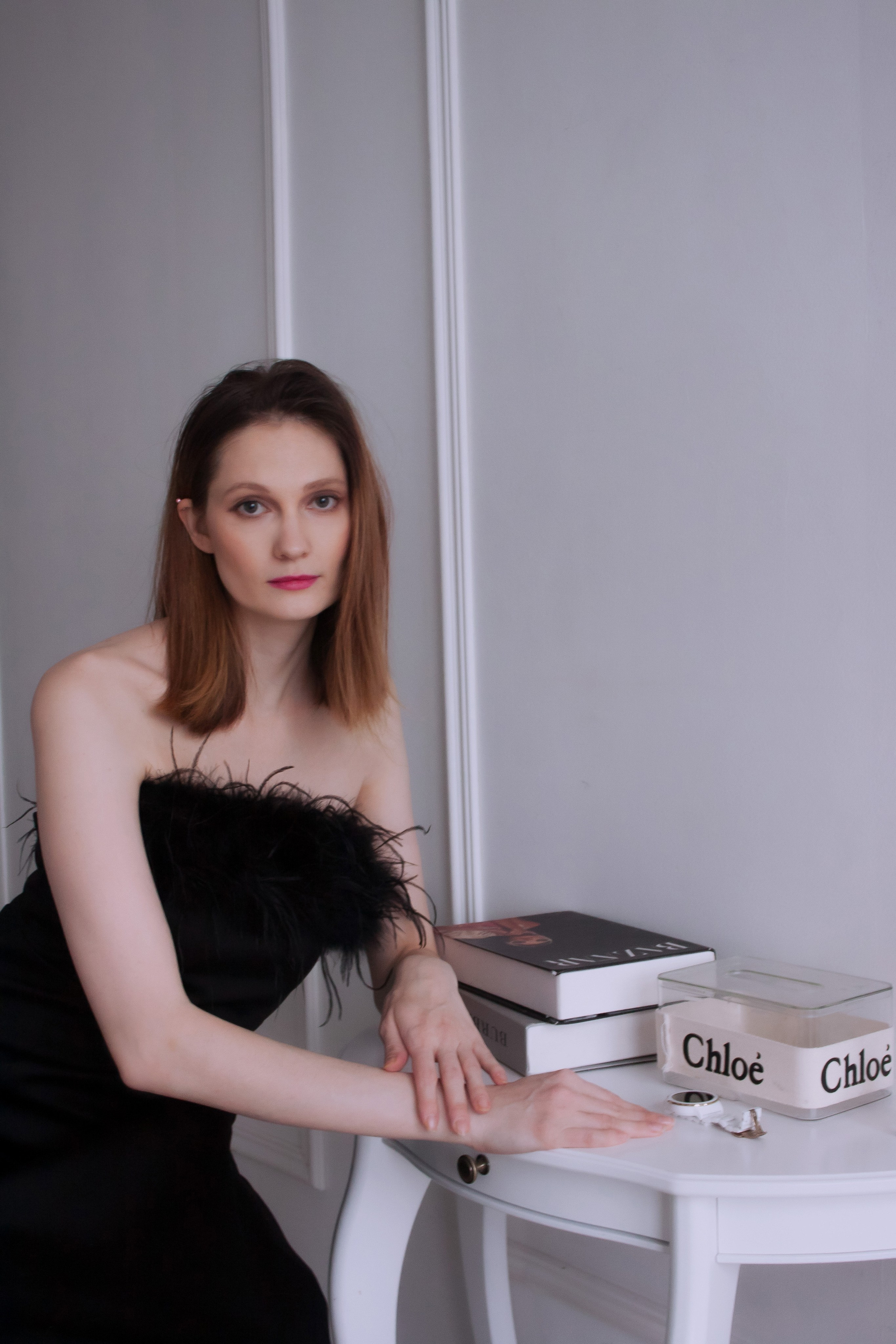 Женские портреты в студии. Главная