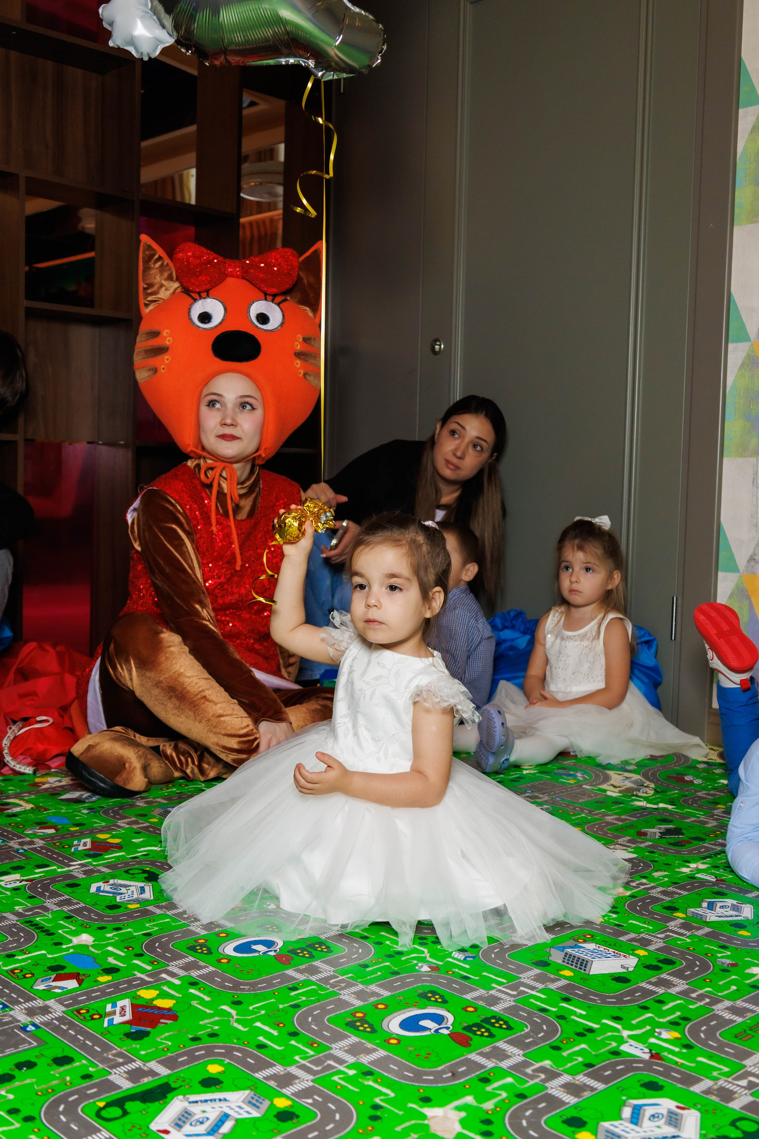 День рождения в ресторане. Фотограф в Москве Дмитрий Емельянов