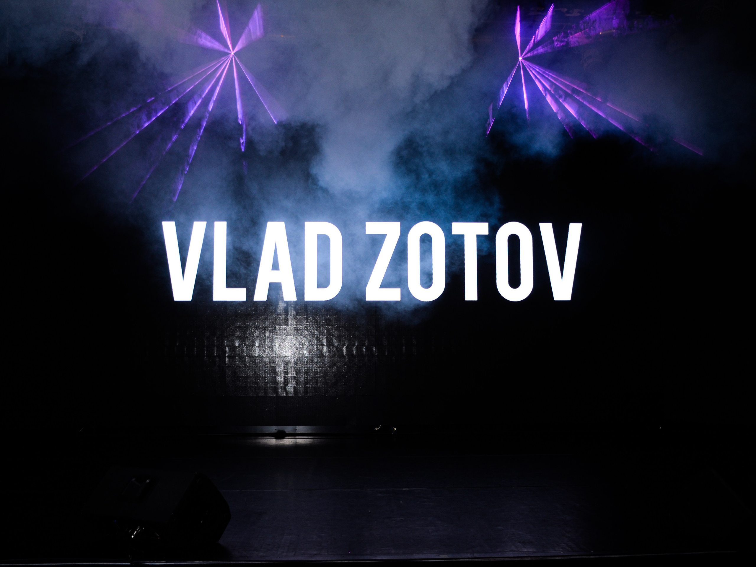 VLAD ZOTOV. Фотограф Универсал в Новосибирске