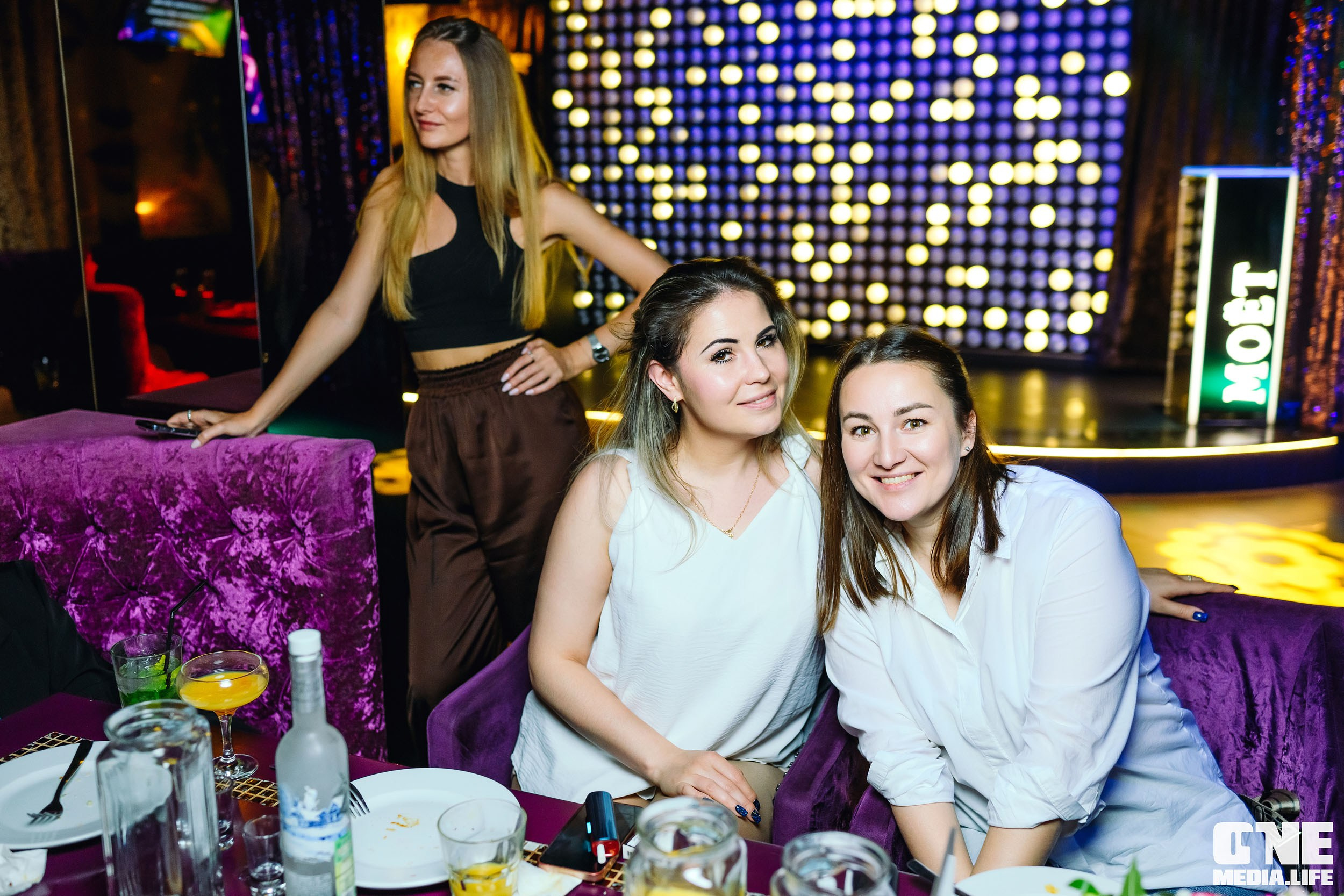 Фоторепортаж из караоке-клуба Эйфория. One Media Life: фоторепортажи, фотоотчеты с мероприятий и заведений