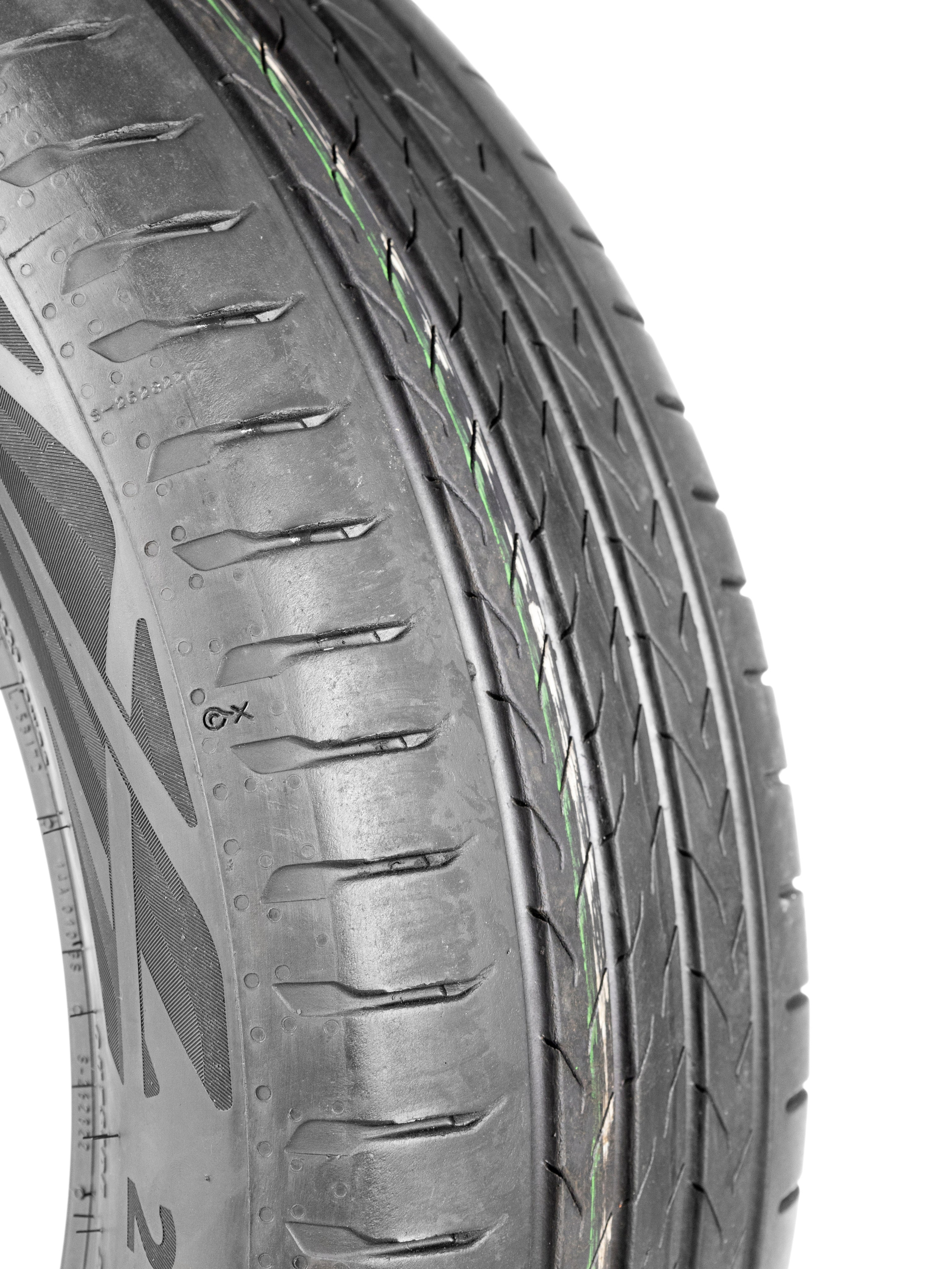 Фотографии автомобильных запчастей, дисков, шин. Фото и видео контент для бизнеса в Москве и Московской области