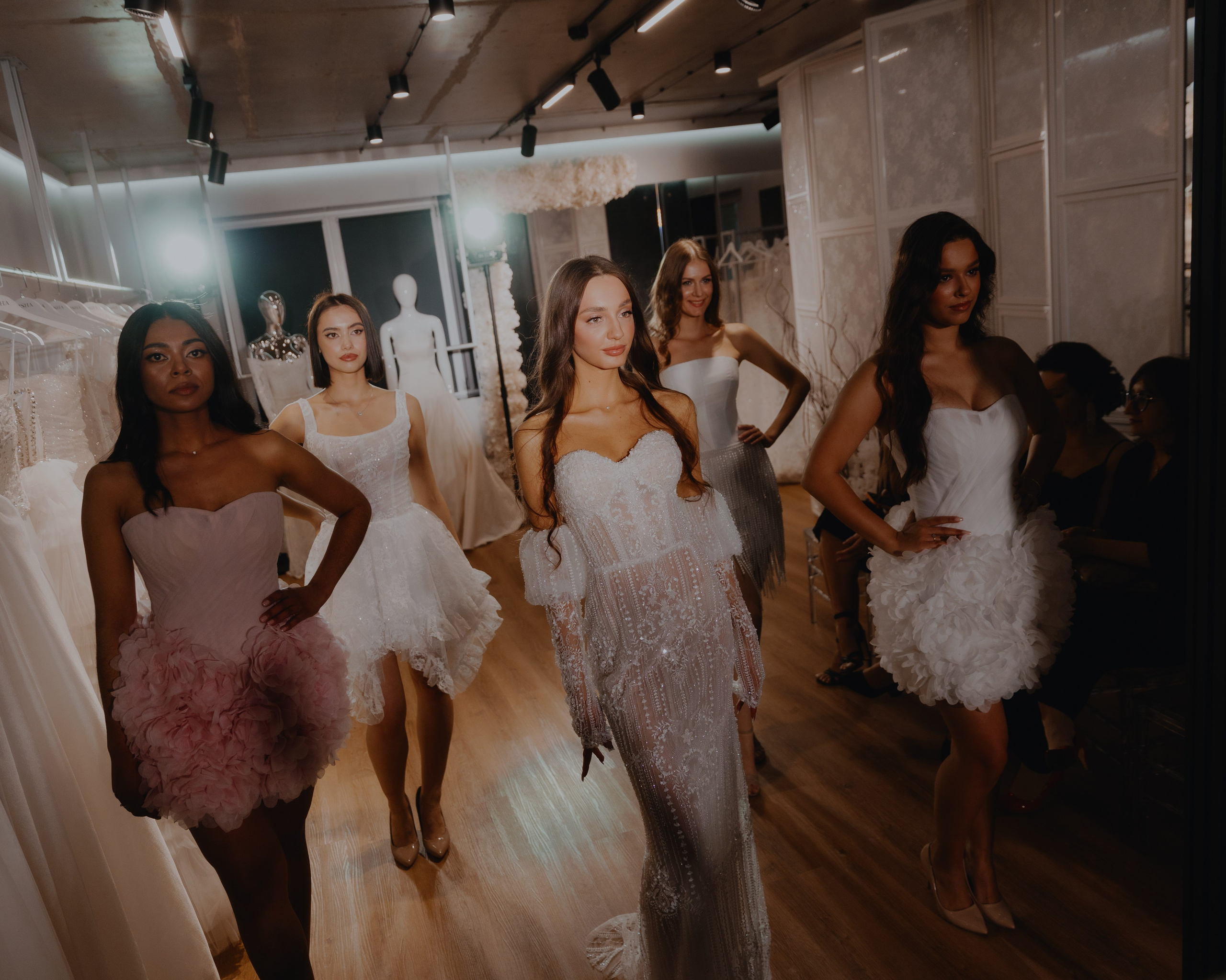 Открытие свадебного салона VISHA. Свадебные фотографы в Гомеле и Минске Сергей и Анастасия Фещенок