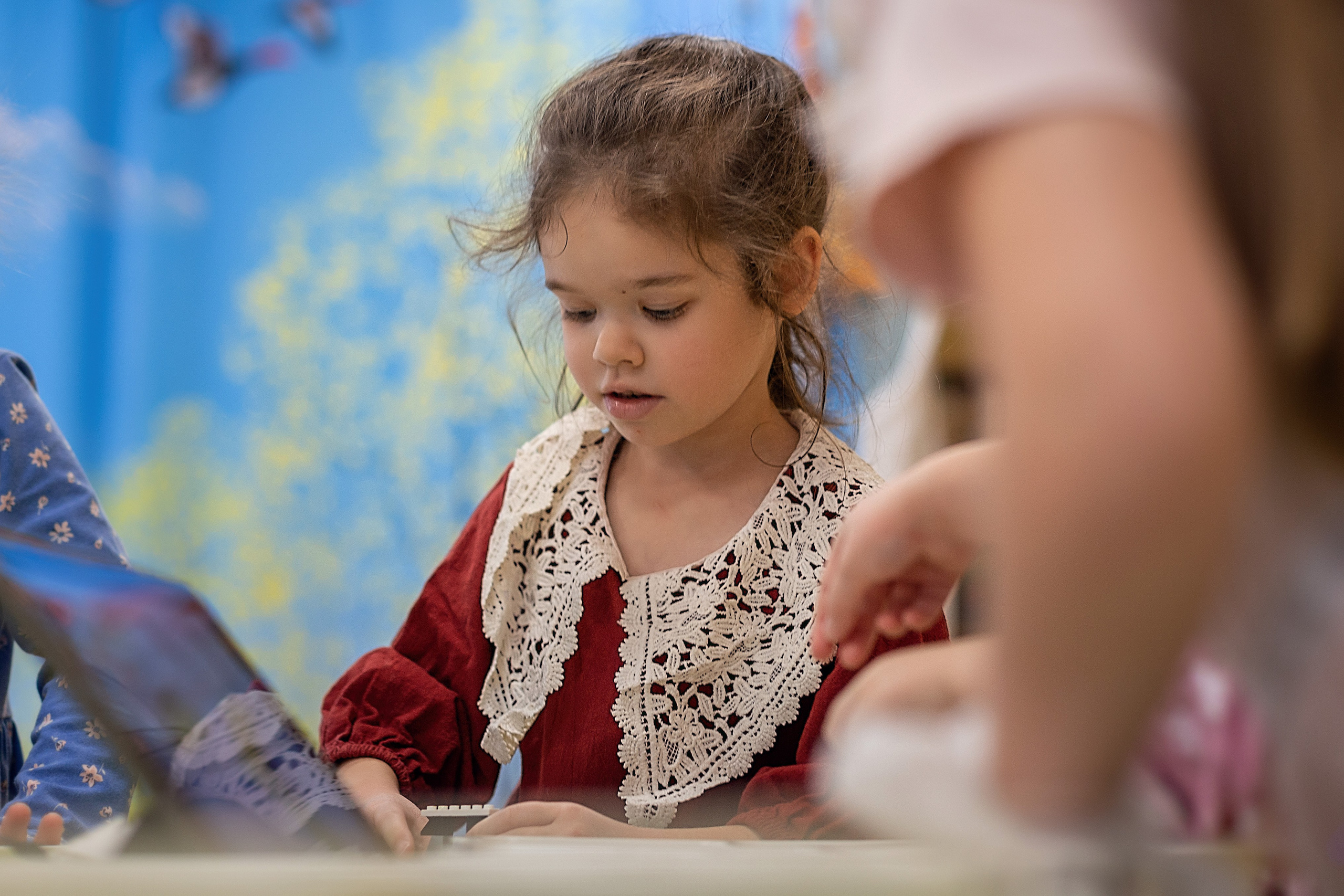 День в саду_ноябрь 2024. Семейный фотограф в Санкт-Петербурге