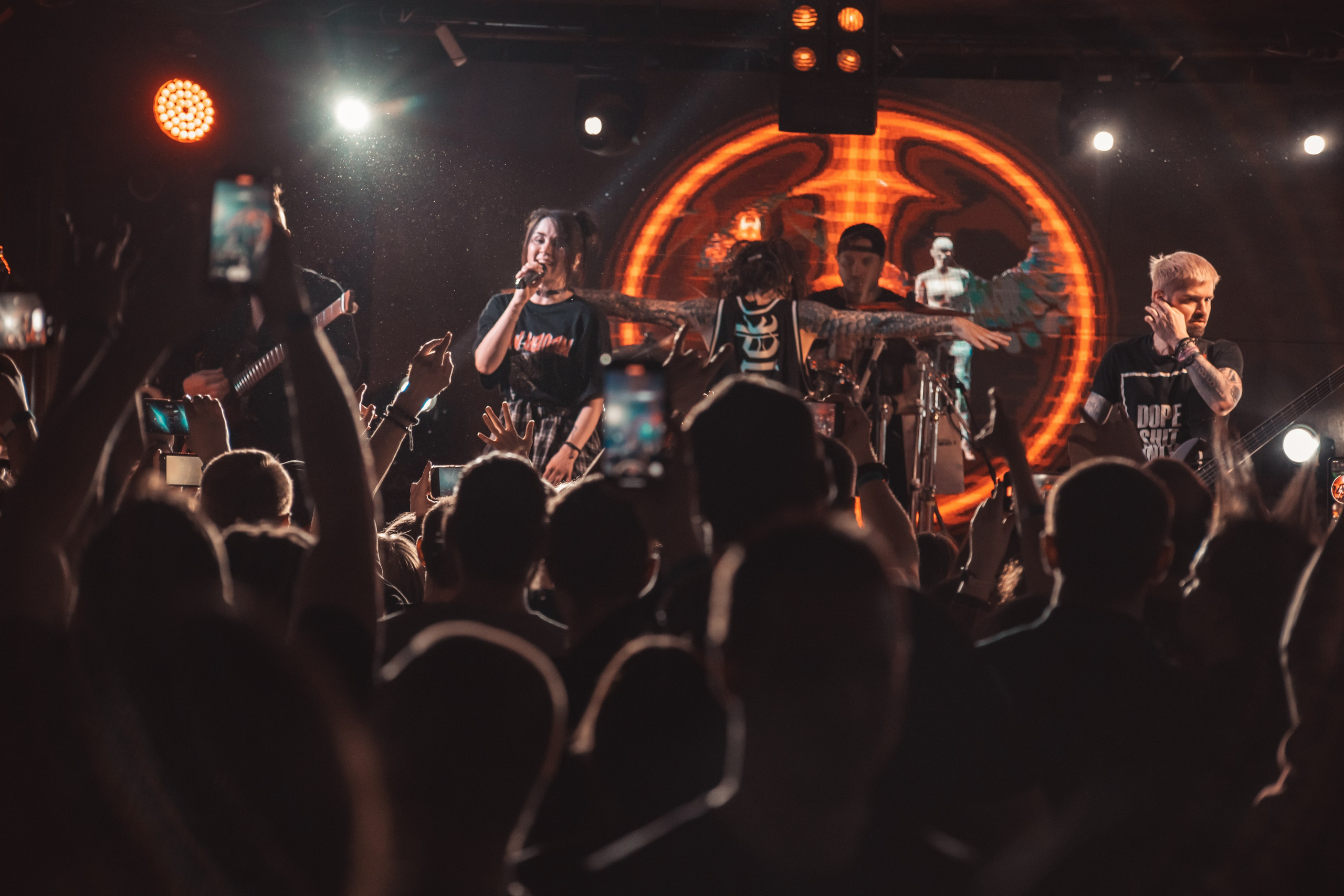 Слот. Красноярск, 01.04.2025, Максимилианс. Фотограф Регина Крикунова г. Красноярск