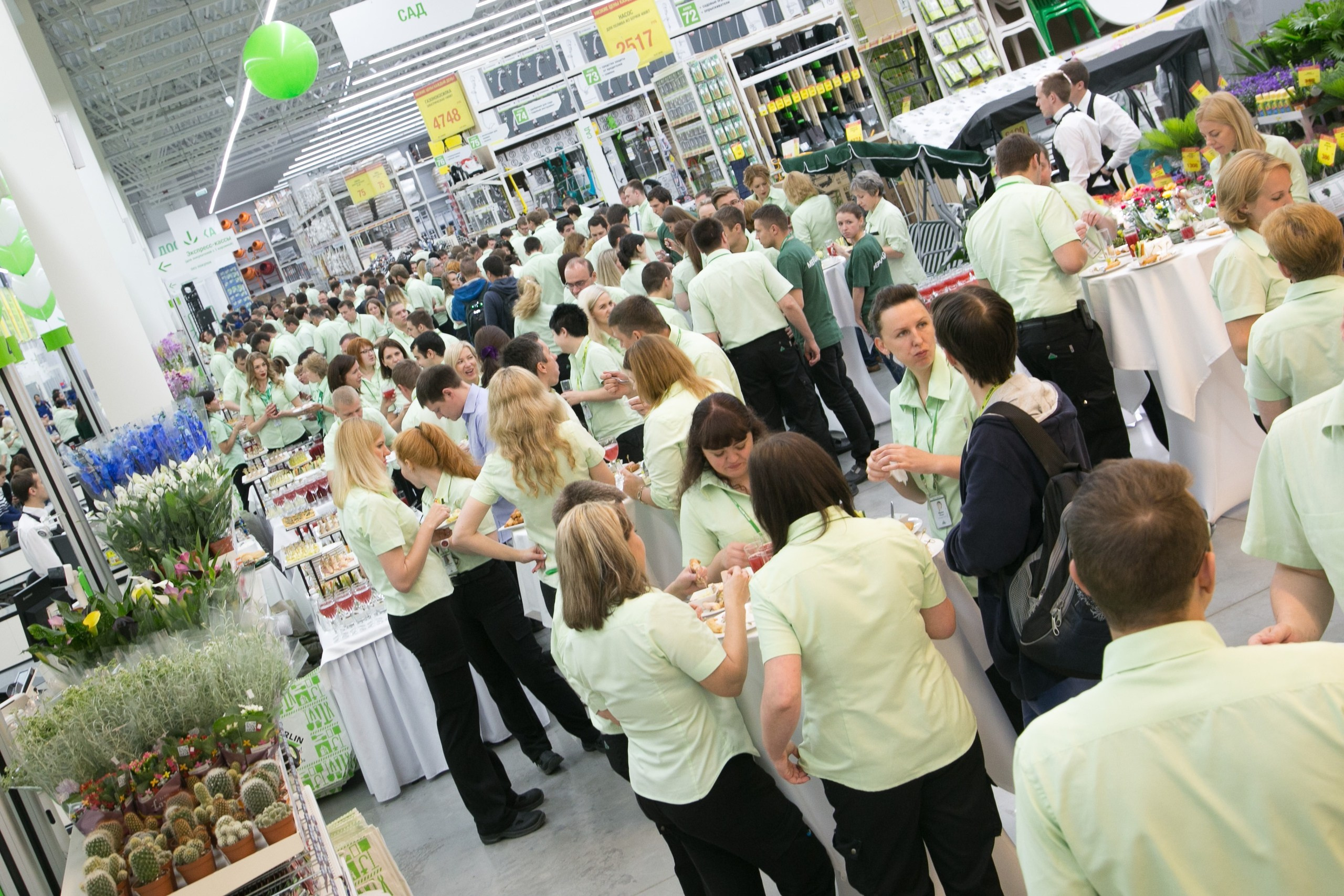Репортажная фотосъемка открытия магазина в Санкт-Петербурге. Свадебный и Репортажный фотограф в Санкт-Петербурге