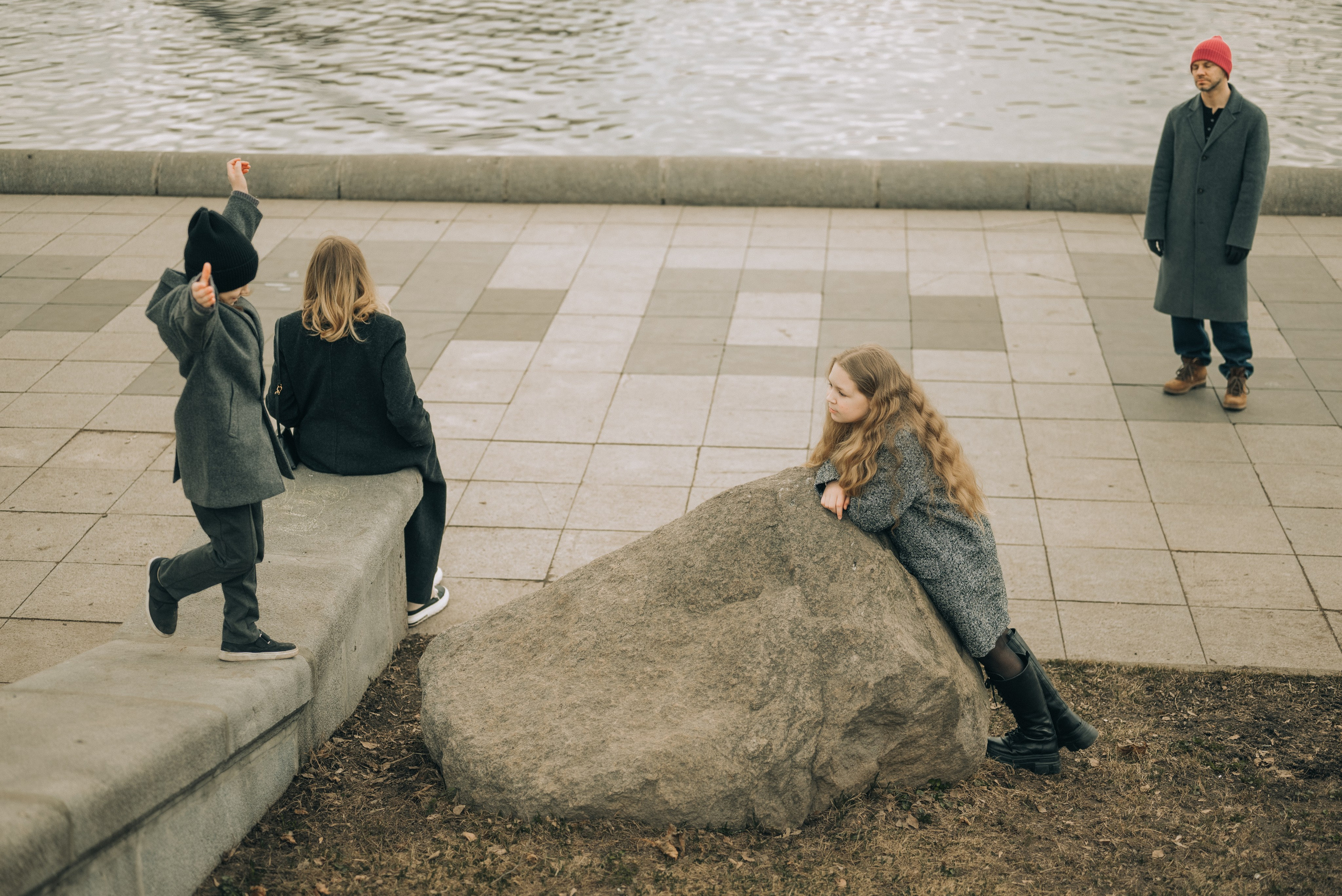 Весенняя прогулка. Аня, Егор, Эми и Миша. Семейный фотограф в Москве Дарья Пузикова