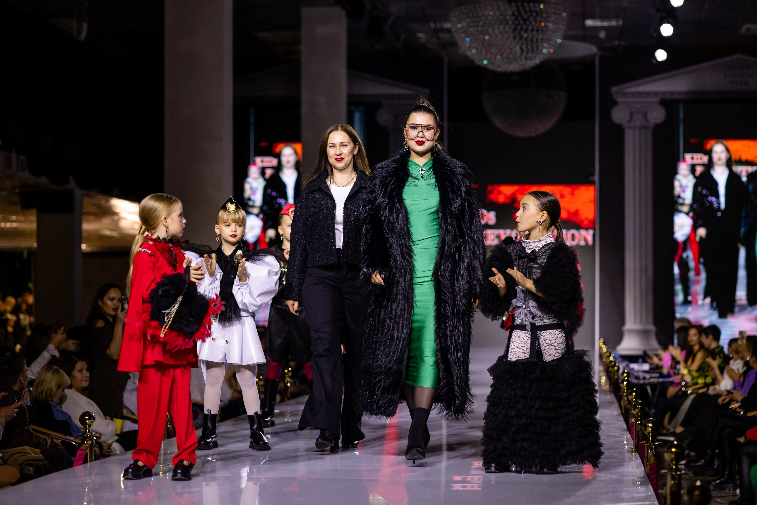 ESTET FASHION WEEK (KIDs REVOLUTION). Татьяна Чернышова свадебный фотограф Москва