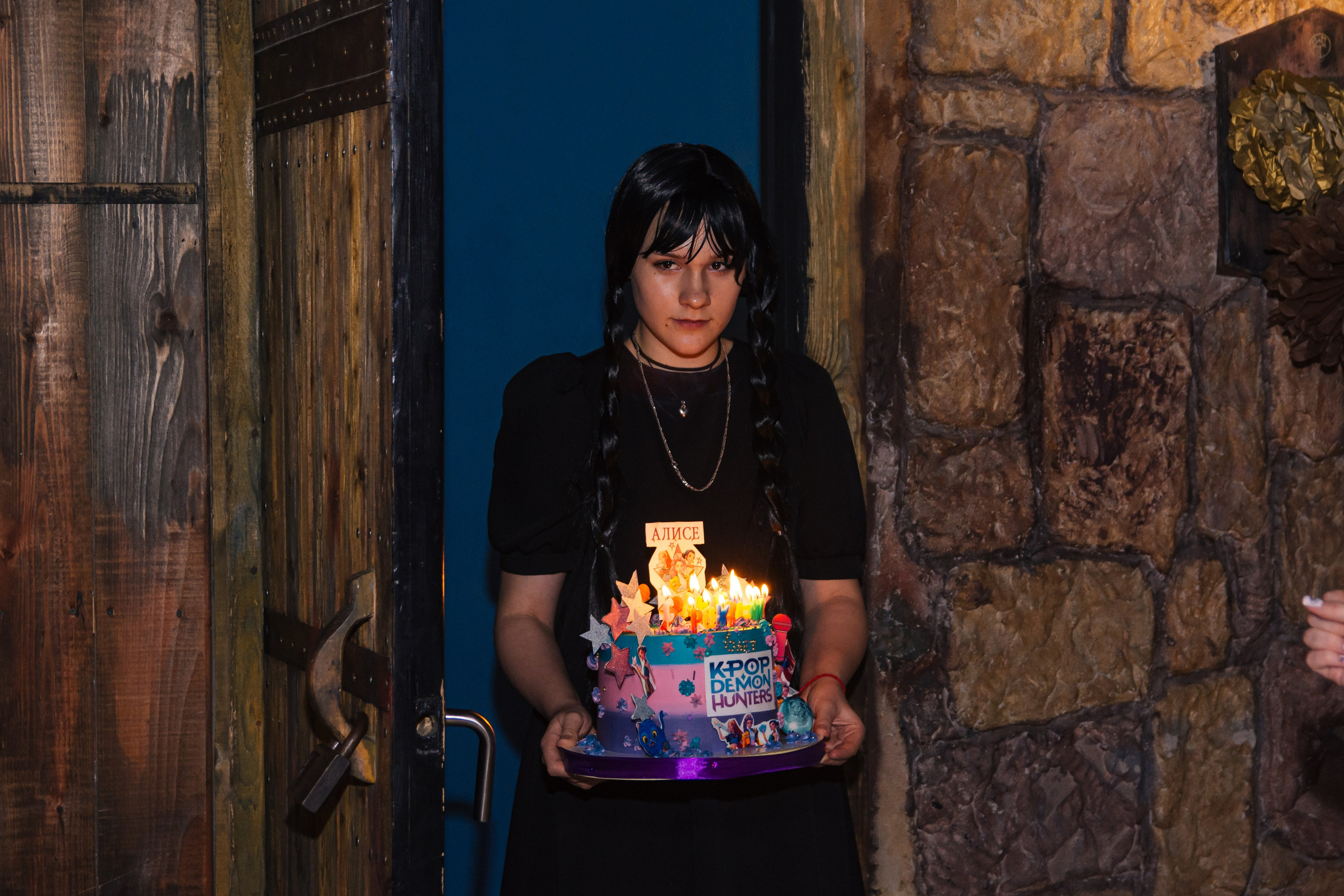 Квесты и праздники в Нелогике. Фотограф в Москве. Индивидуальные и парные съёмки, мероприятия, промо-съёмки для артистов