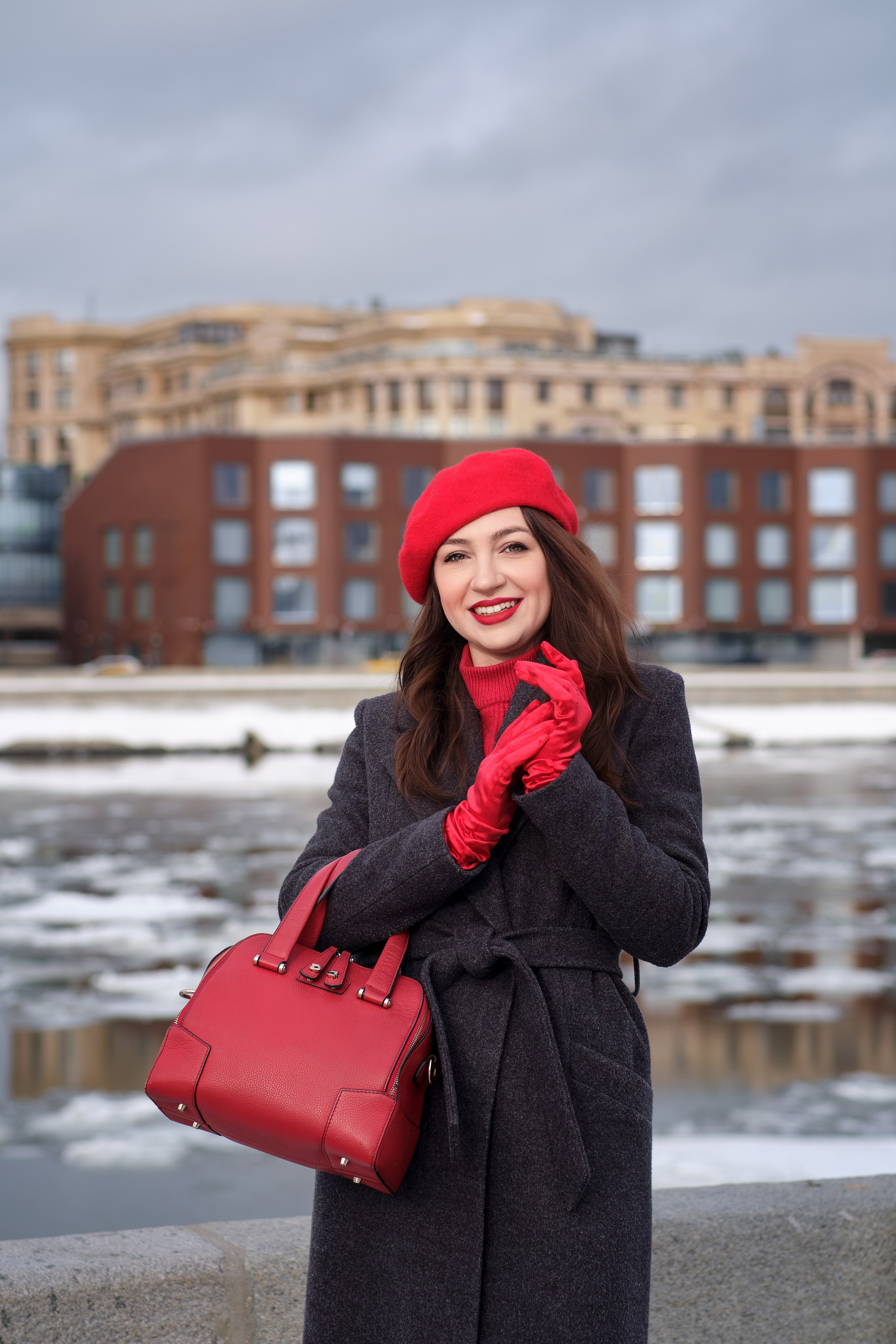 Виктория, яркие краски в белом феврале