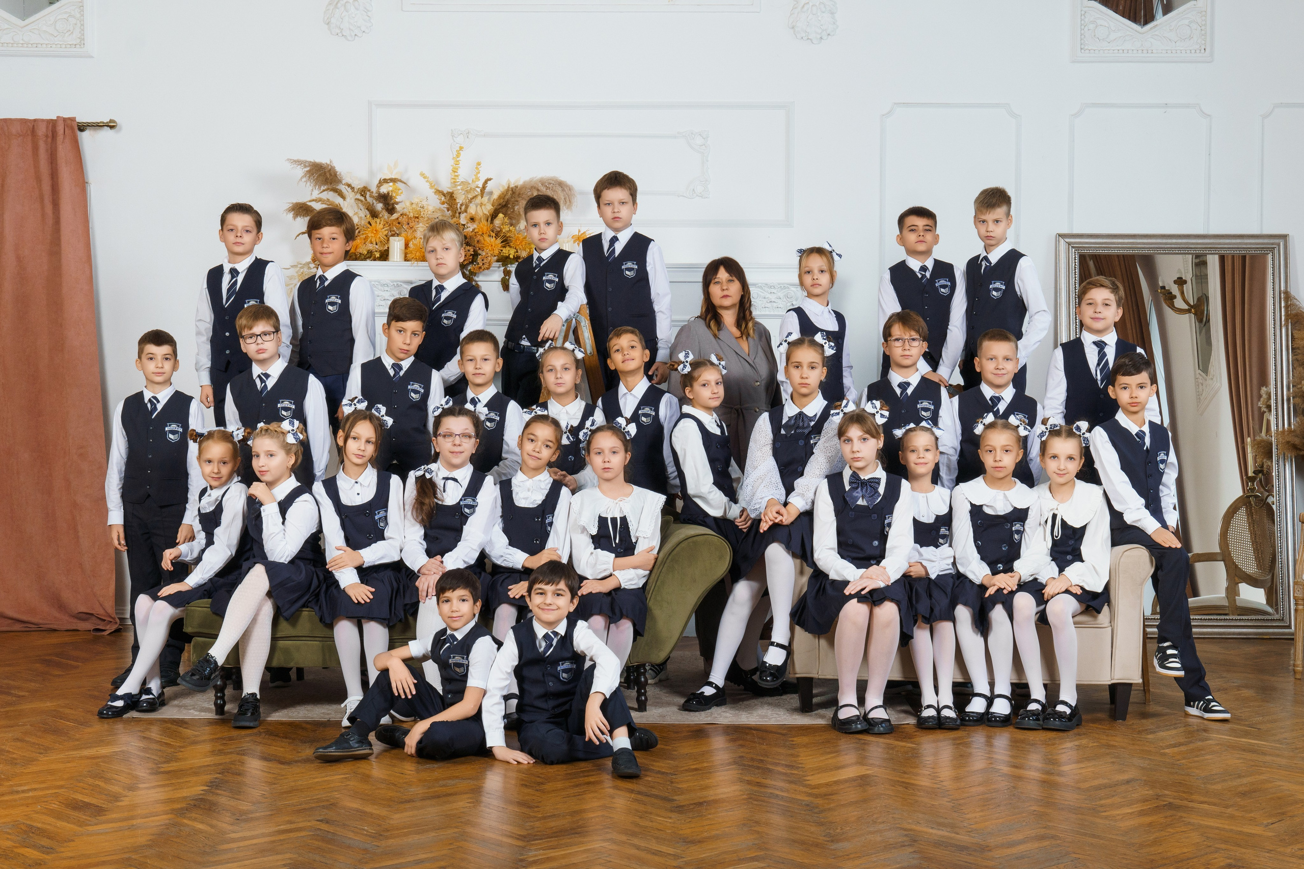 Локация для коллективных кадров № 5. Выпускные альбомы клевербук Воронеж