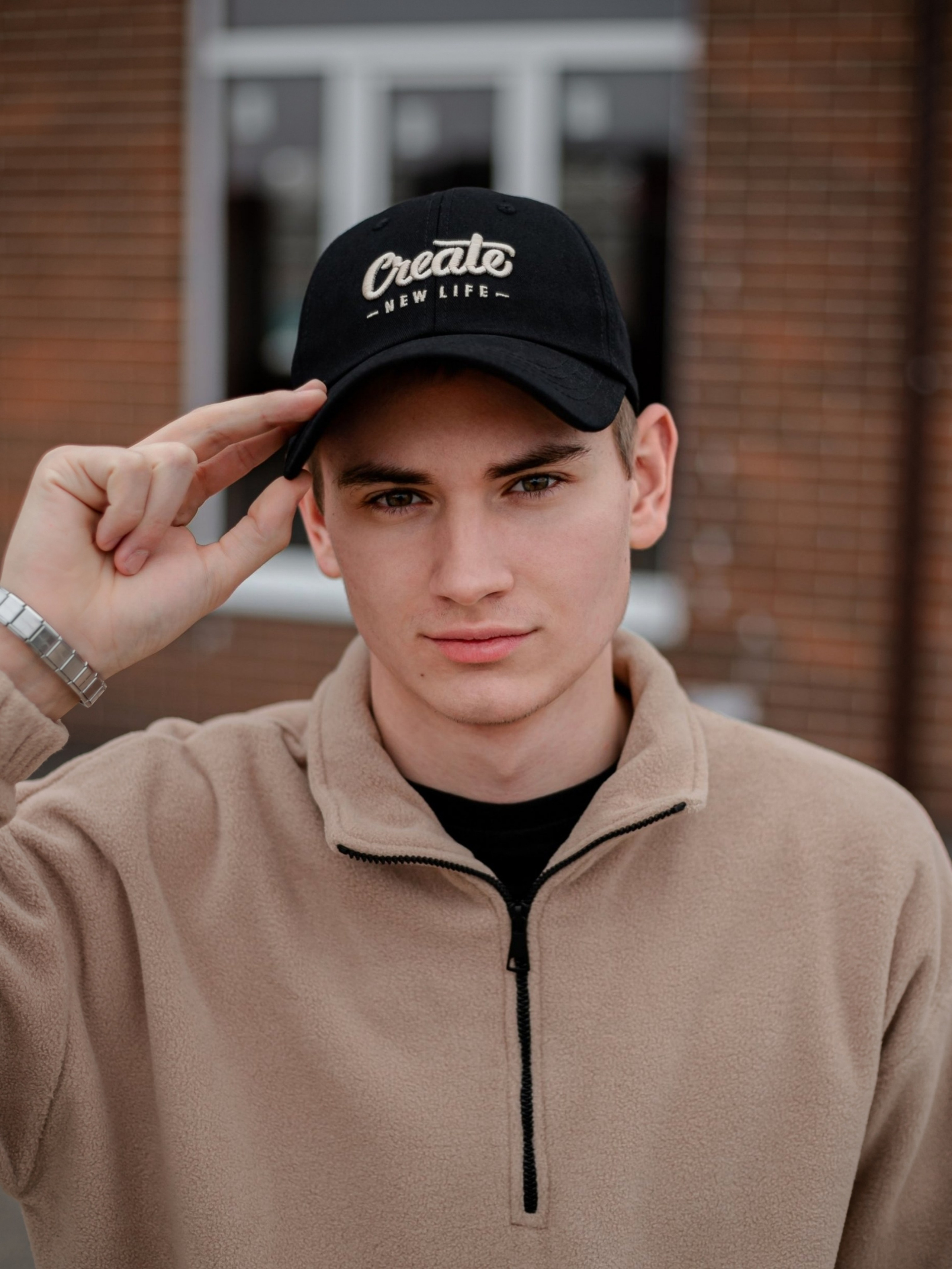 Бейсболки на моделях. Фотограф Неверова Катерина