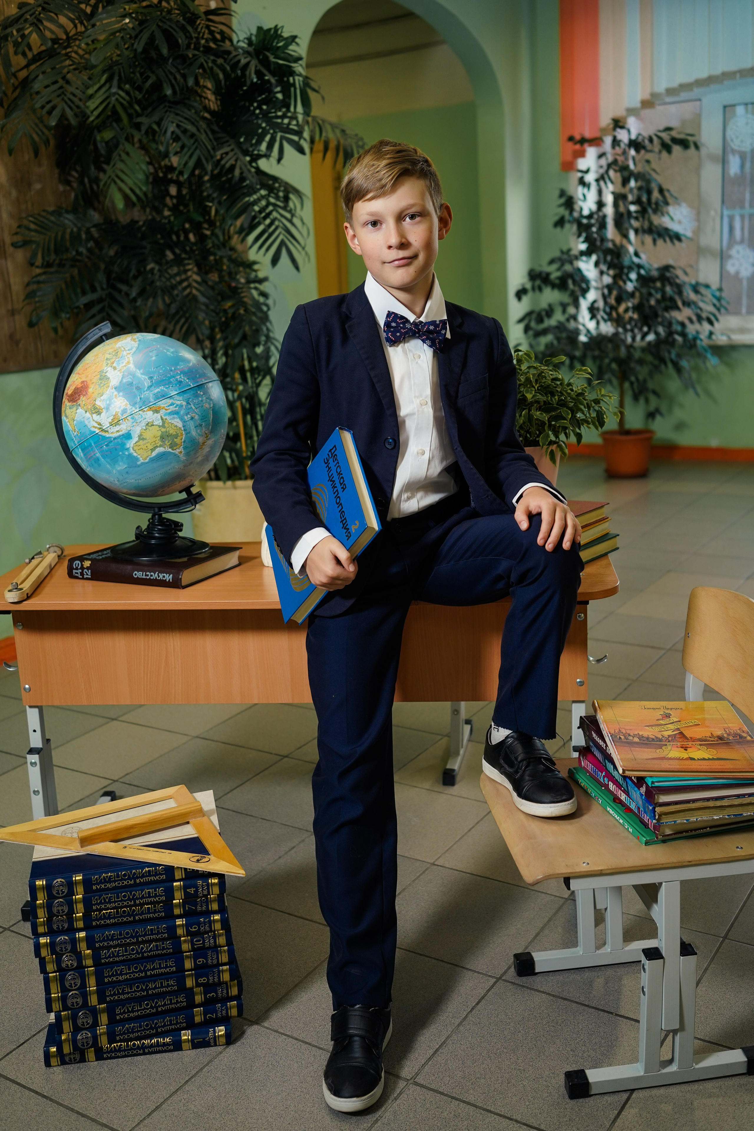 Выпускные альбомы, 4 класс Школа № 175 школьная фотосессия. Семейный и портретный фотограф в Екатеринбурге Анна Лобанова