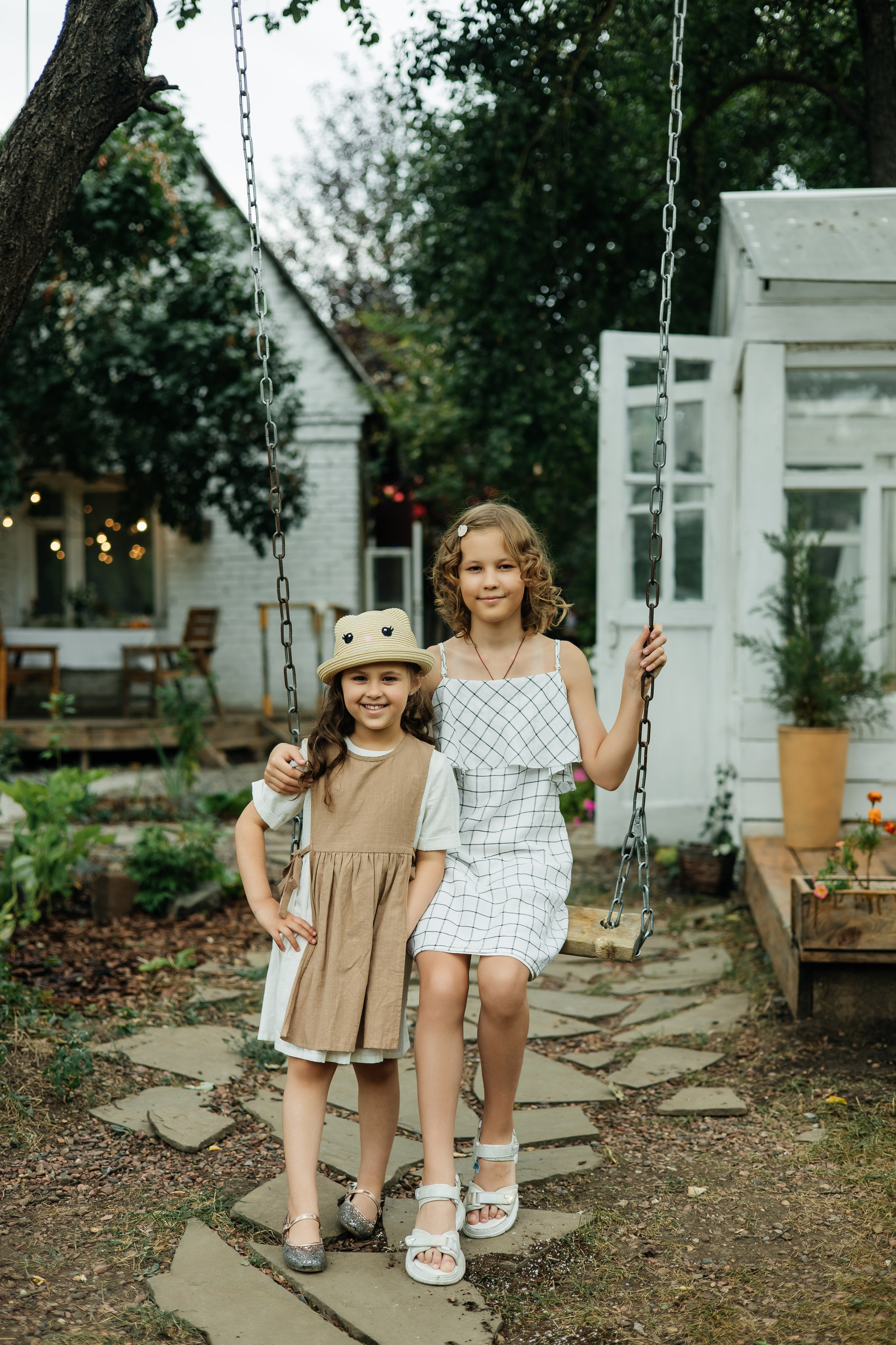 Сад на пруду. Свадебный и семейный фотограф Ростова-на-Дону Ирина Бондарева