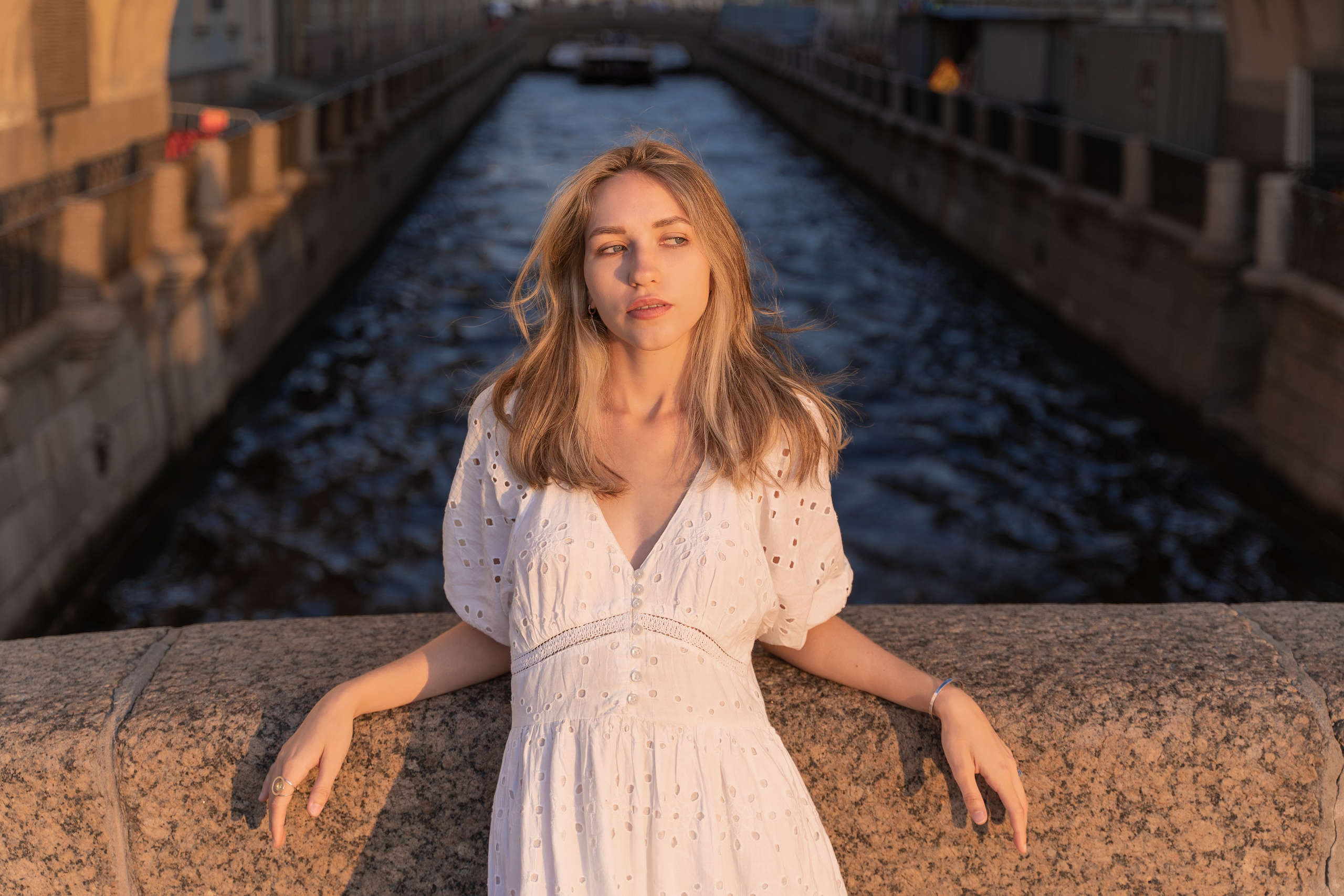 Прогулка по городу. Портрет. Санкт-Петербург, лето 2024. Главная