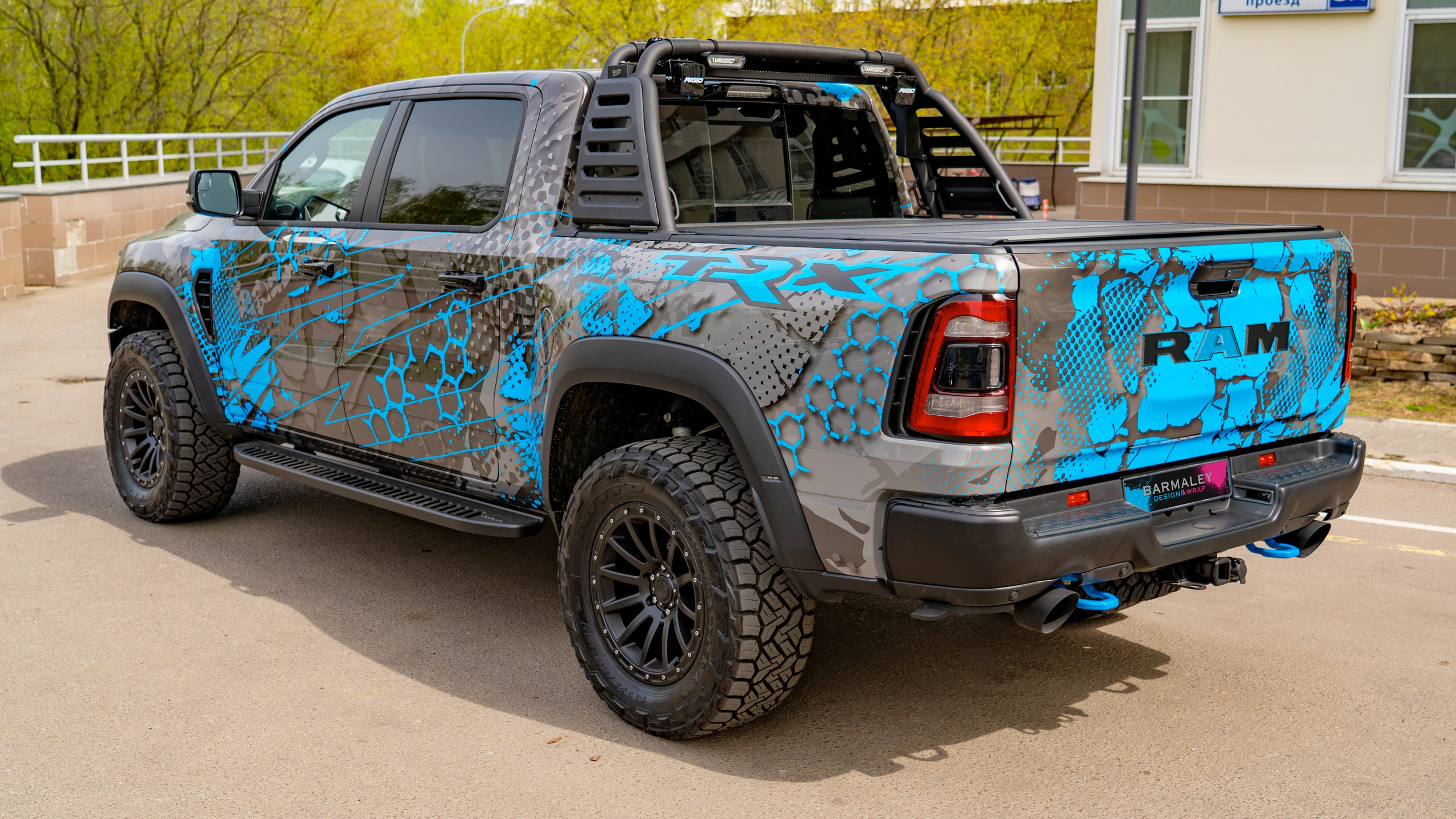 Винилография на RAM TRX. Студия дизайна и оклейки авто Barmaley Design