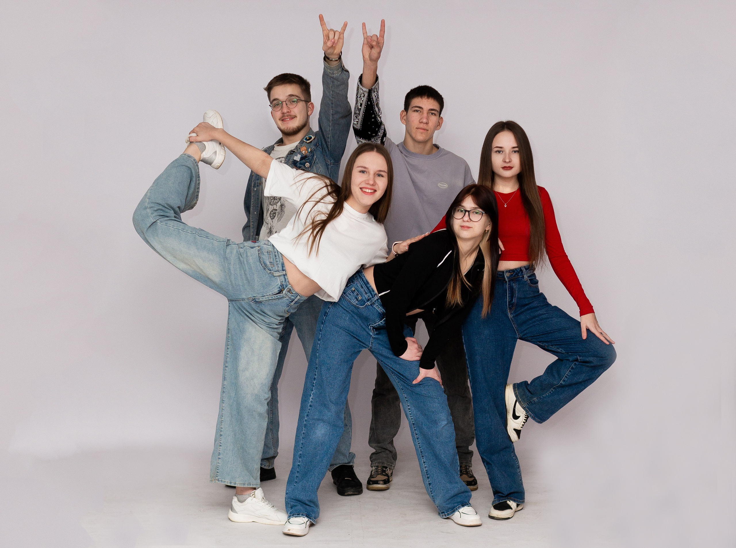 Студия. Выпускники Старшая школа. Выпускные Альбомы и Фотосессии п. Кавалерово