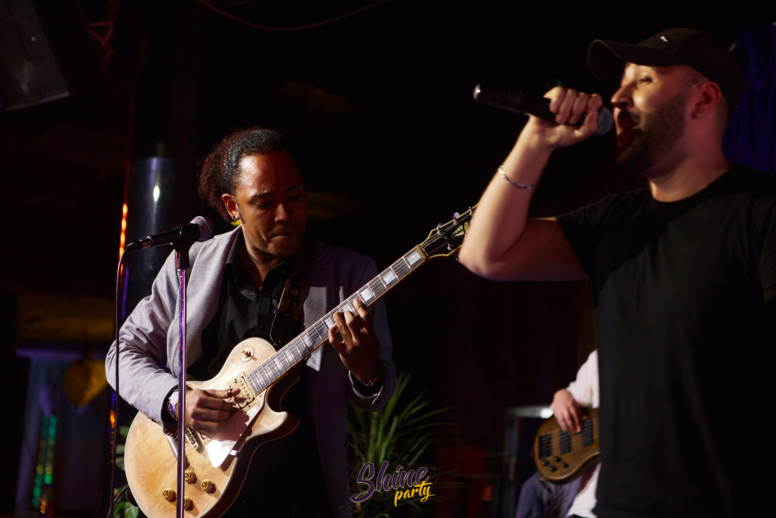 Shine party bachata. Свадебный фотограф