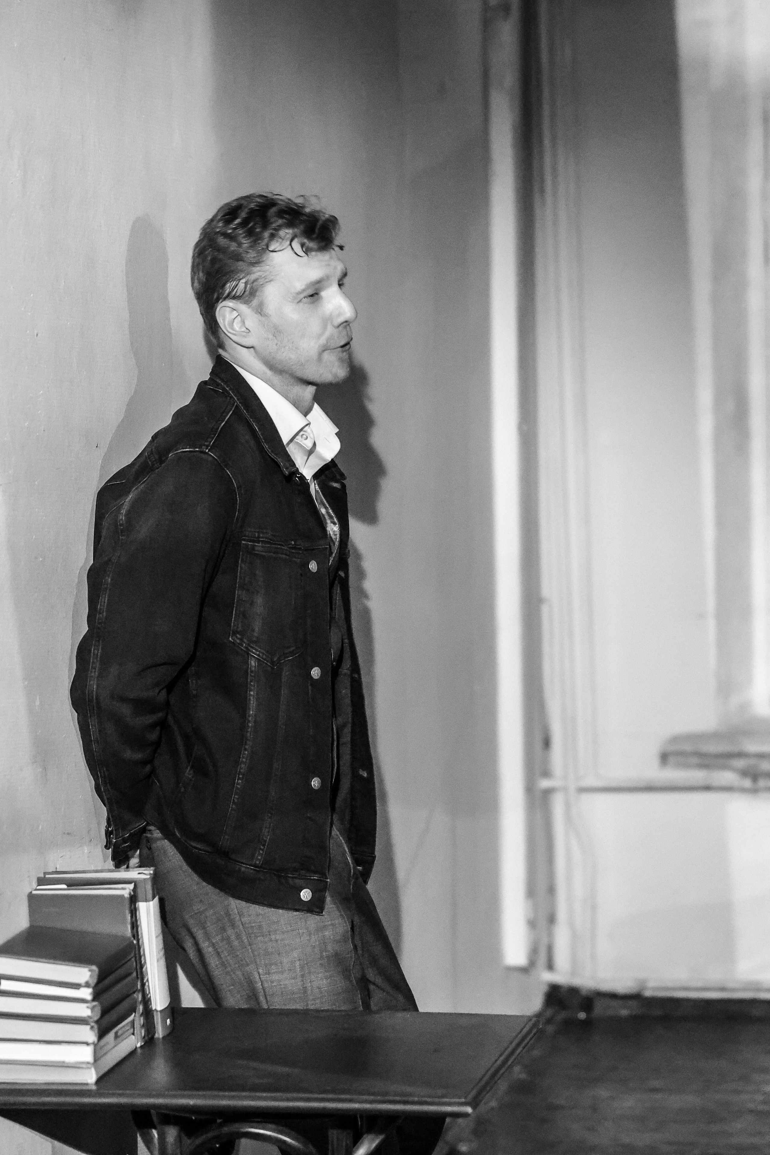 Маяковский.Прогулка.Театр СФЕРА. Reportage, architectural, fine art photographer Lena Melnikova in Moscow