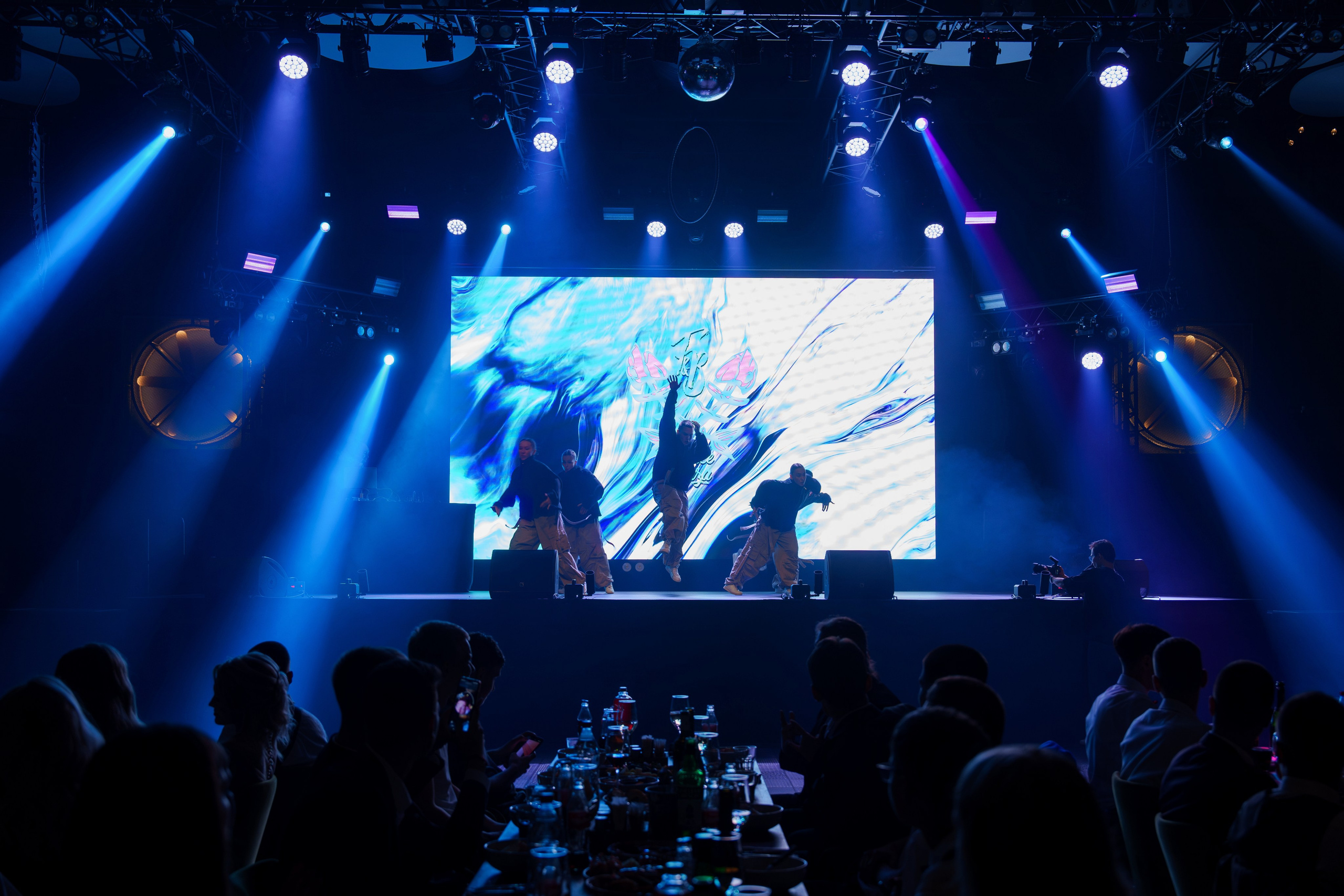 Выпускной лицея 27 (вечеринка). Свадебный и репортажный фотограф Элина Козырьянова