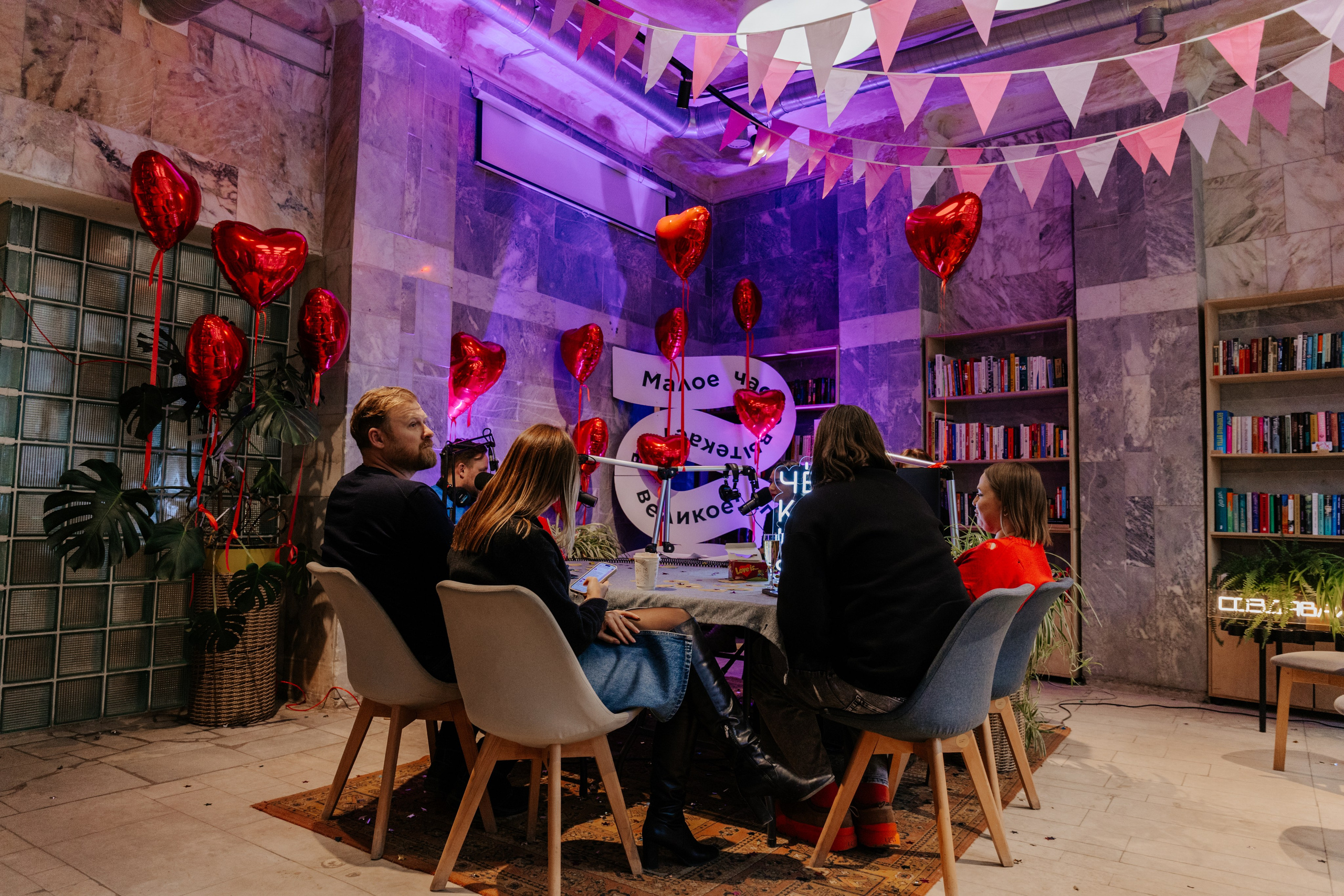 DFM — Открытая студия на территории «Среда.Центр» 14.02.2025. KiPPER Gallery — Фотограф