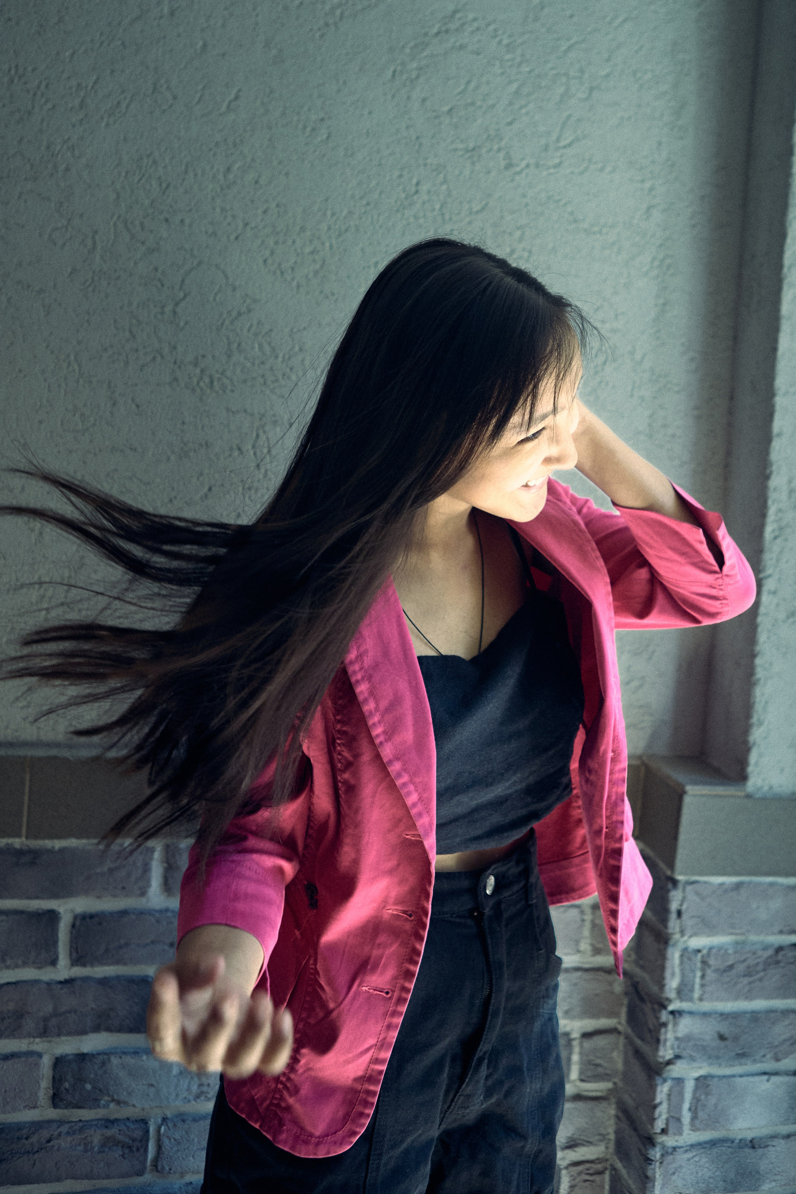 Марина в малиновом жакете. Фотограф Антонина Гудкова