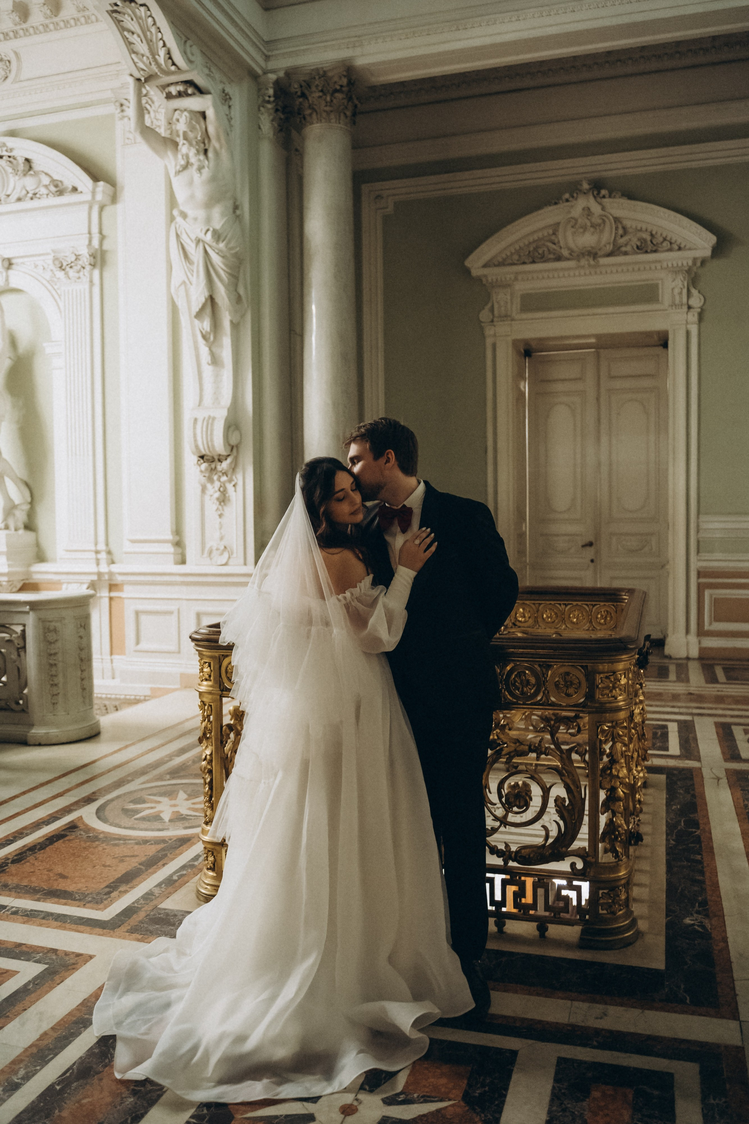 Любовь в 1-м Дворце Бракосочетания. Фотограф в Санкт-Петербурге — Лучина Екатерина