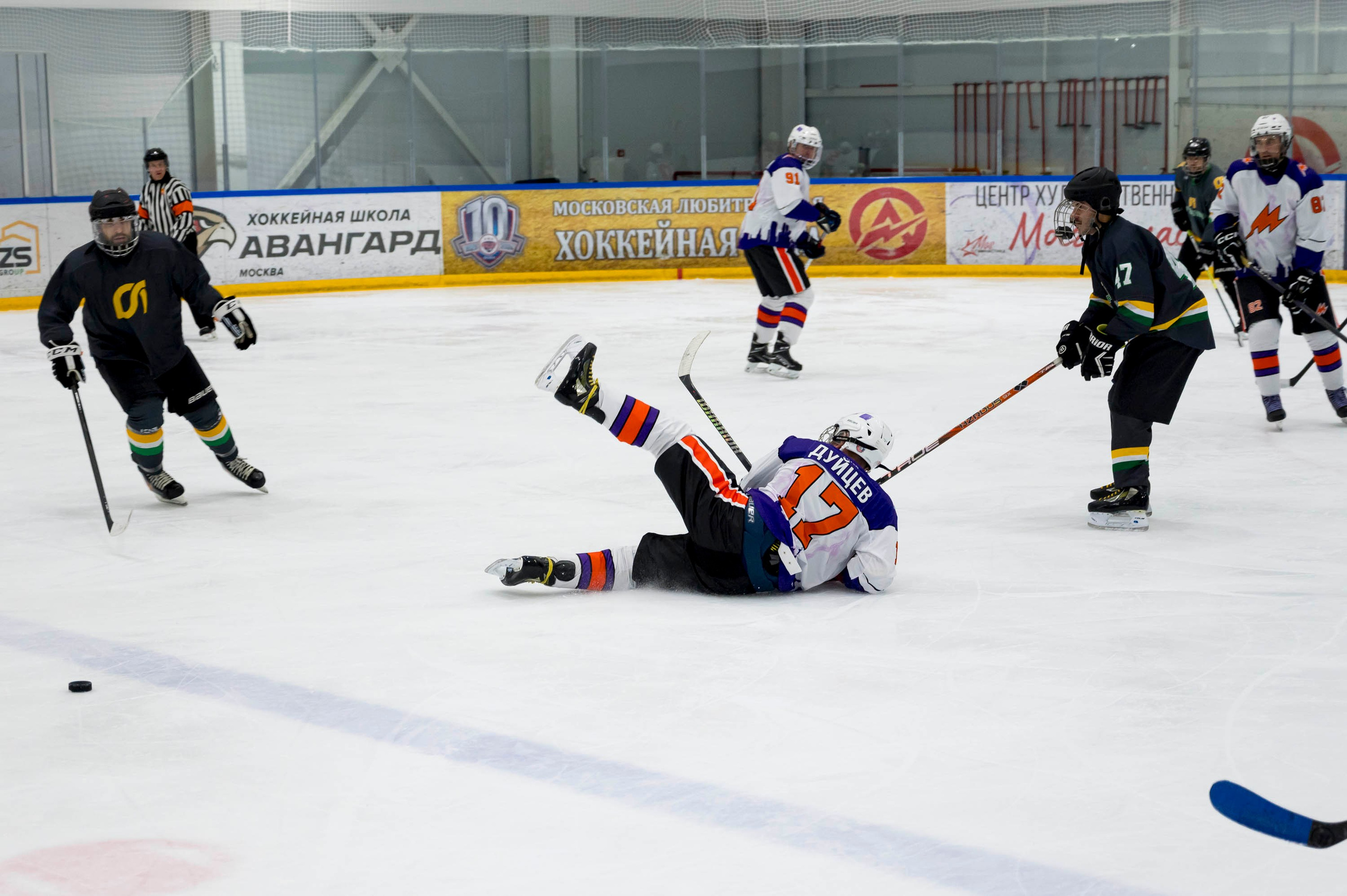 Хоккейный матч корпоративной команды Зарубежнефть. Репортажный фотограф и видеограф Слава Думчев. Тимбилдинги, отчетники, корпоративы